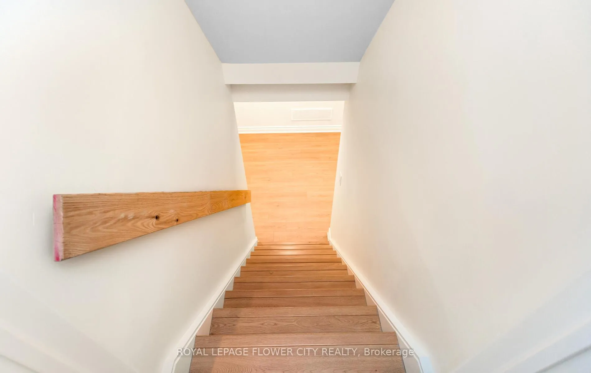 Photo 25 of 513 Davis Drive, Shelburne — HOMEH