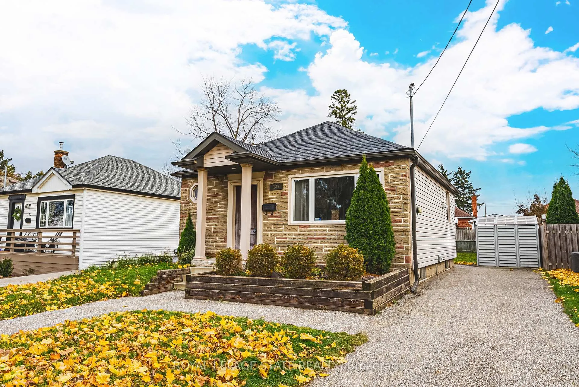 Photo 3 of 187 Summerhill Avenue, Hamilton, Bartonville — HOMEH