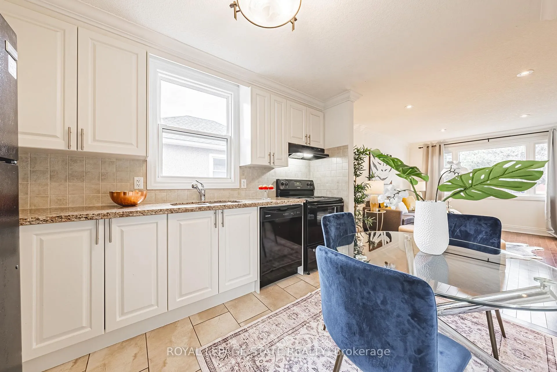 Photo 12 of 187 Summerhill Avenue, Hamilton, Bartonville — HOMEH