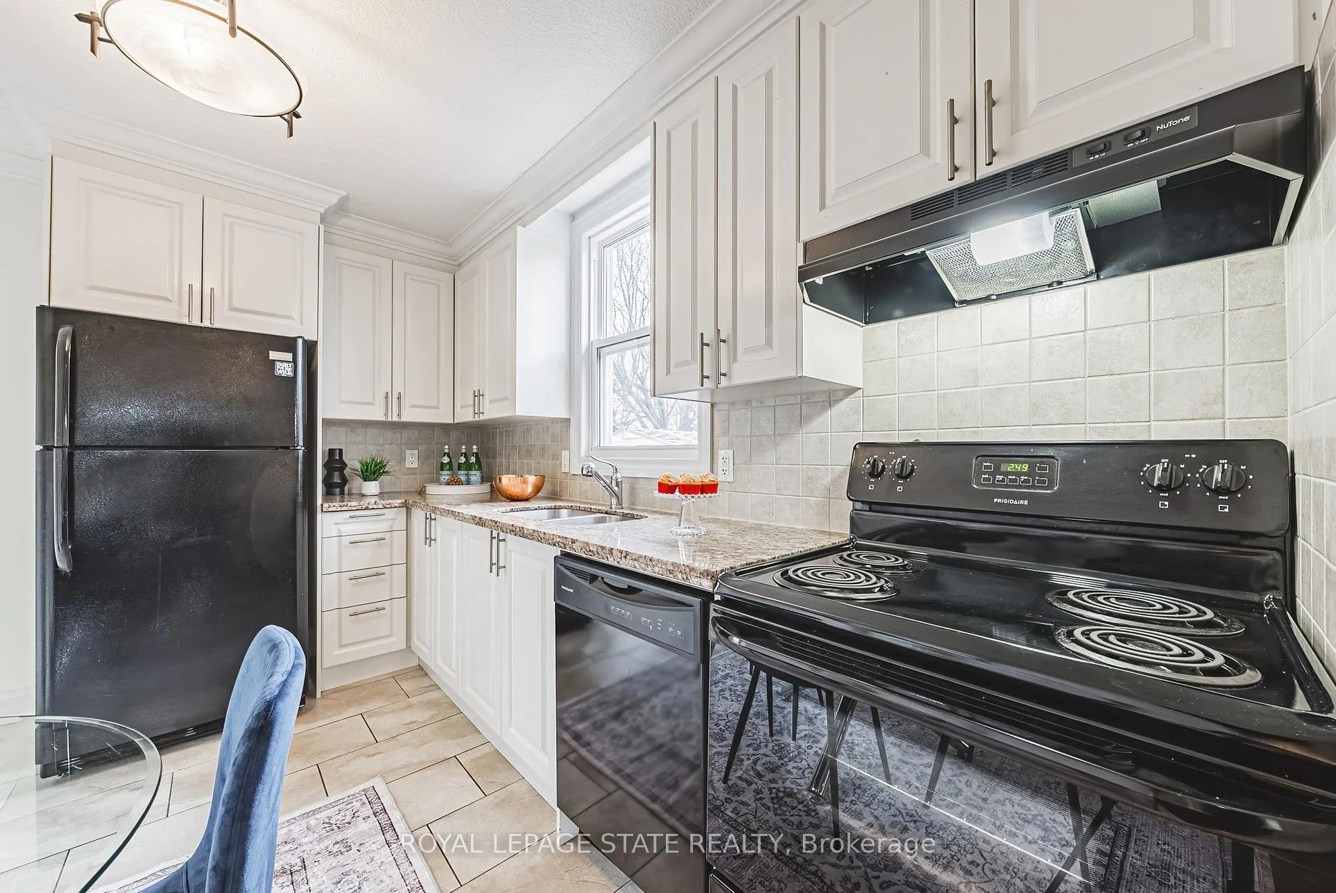 Photo 14 of 187 Summerhill Avenue, Hamilton, Bartonville — HOMEH