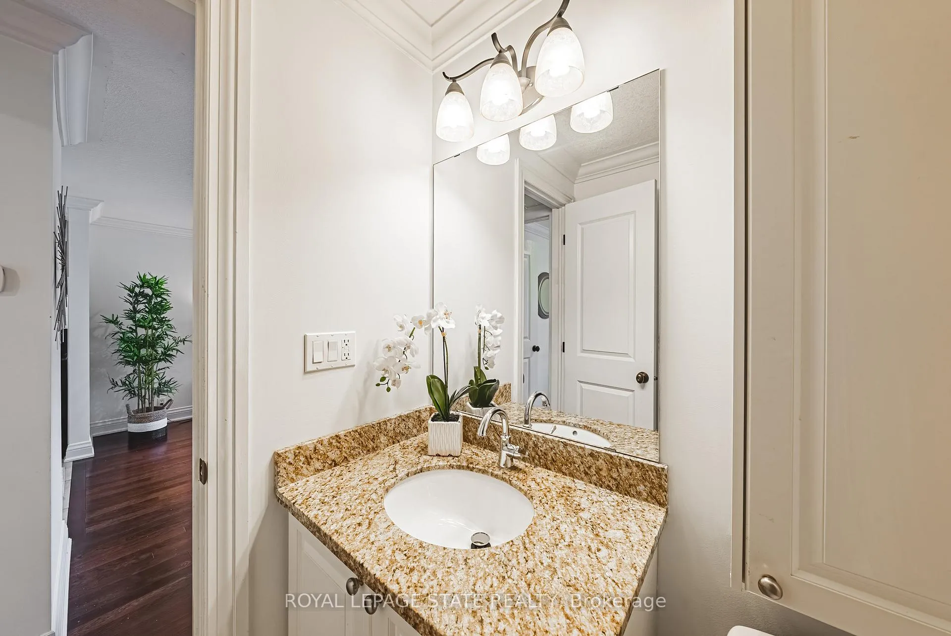 Photo 23 of 187 Summerhill Avenue, Hamilton, Bartonville — HOMEH