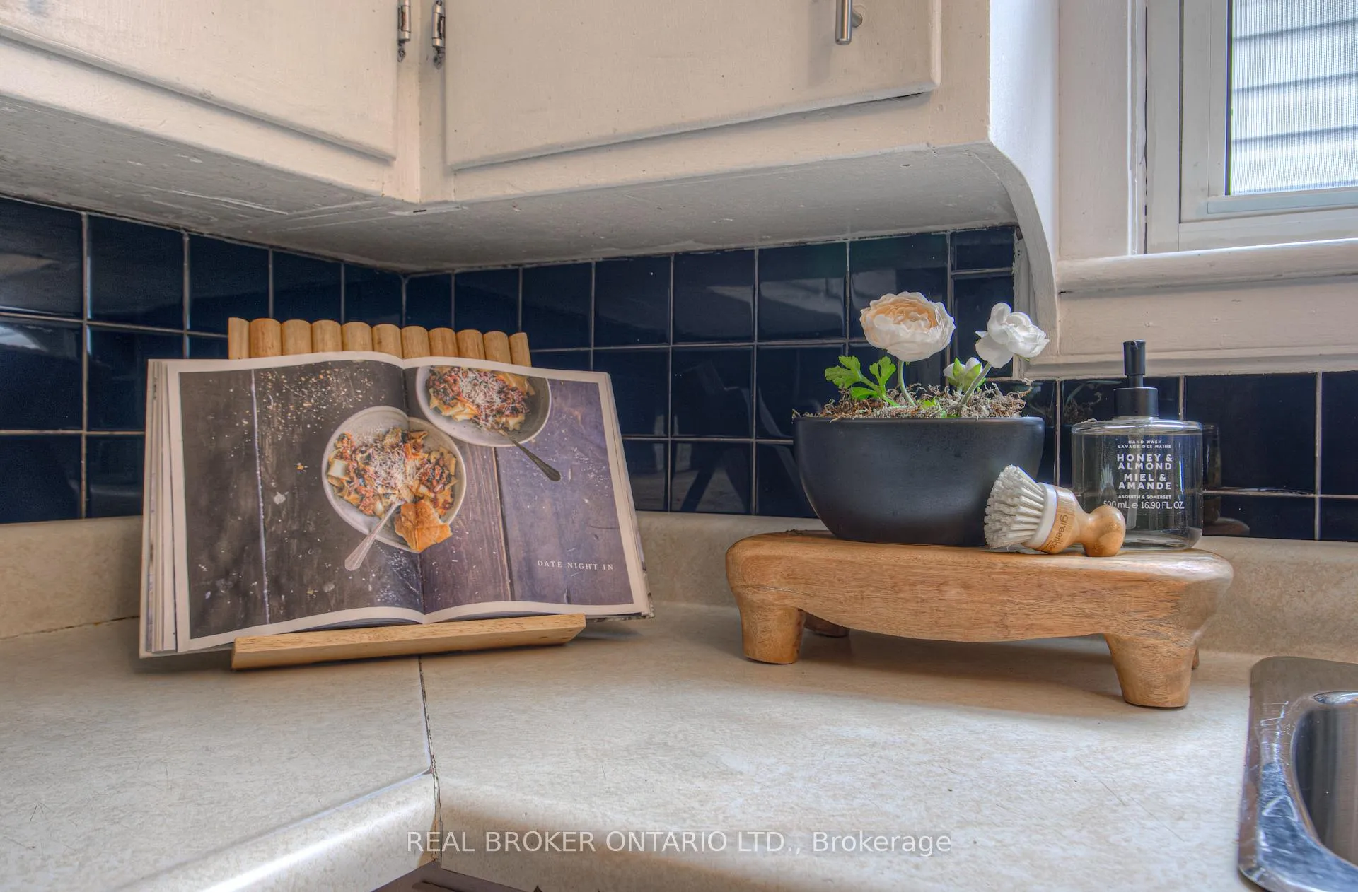 Photo 20 of 32 East 23rd Street, Hamilton, Eastmount — HOMEH