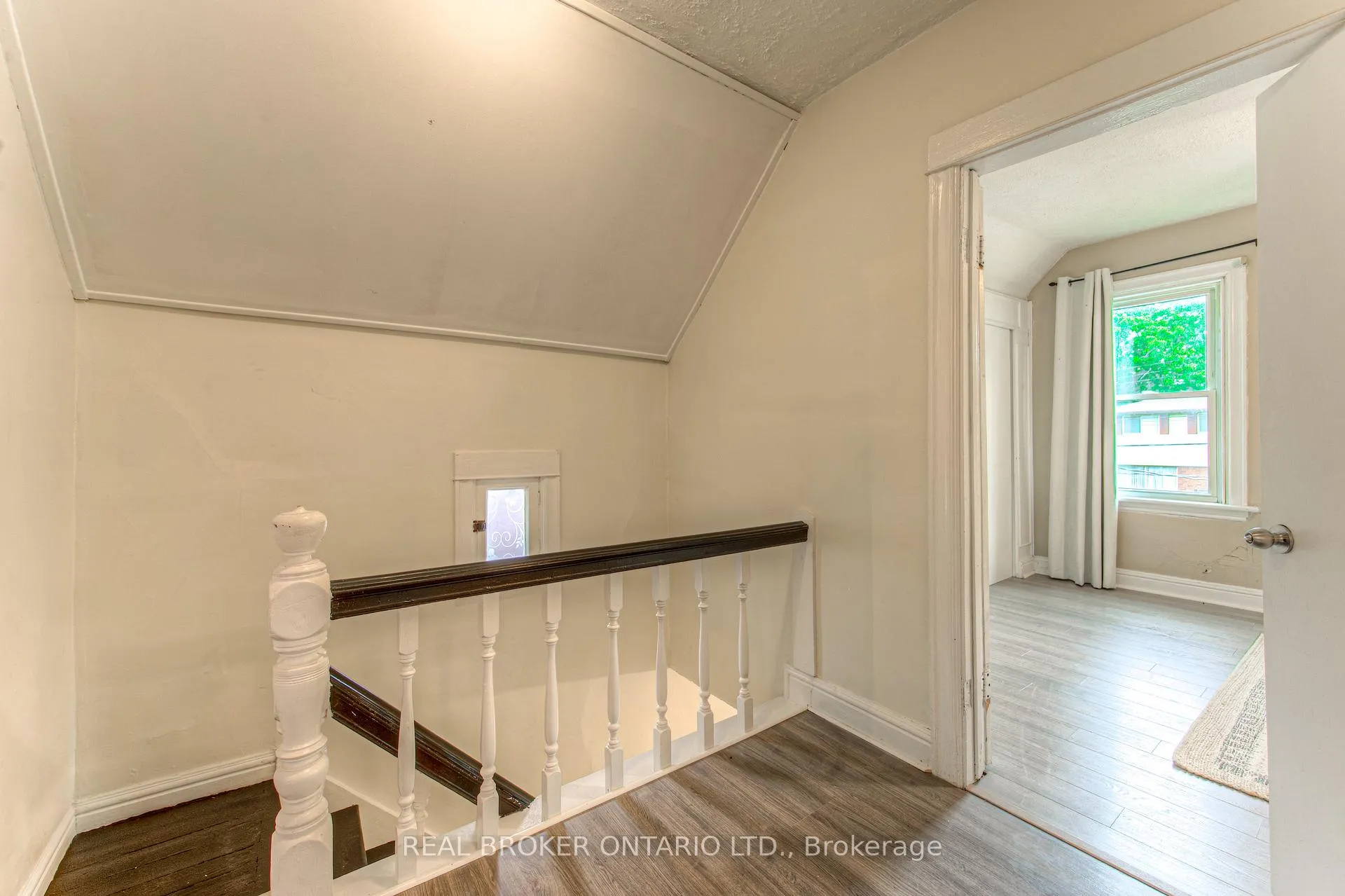 Photo 21 of 32 East 23rd Street, Hamilton, Eastmount — HOMEH