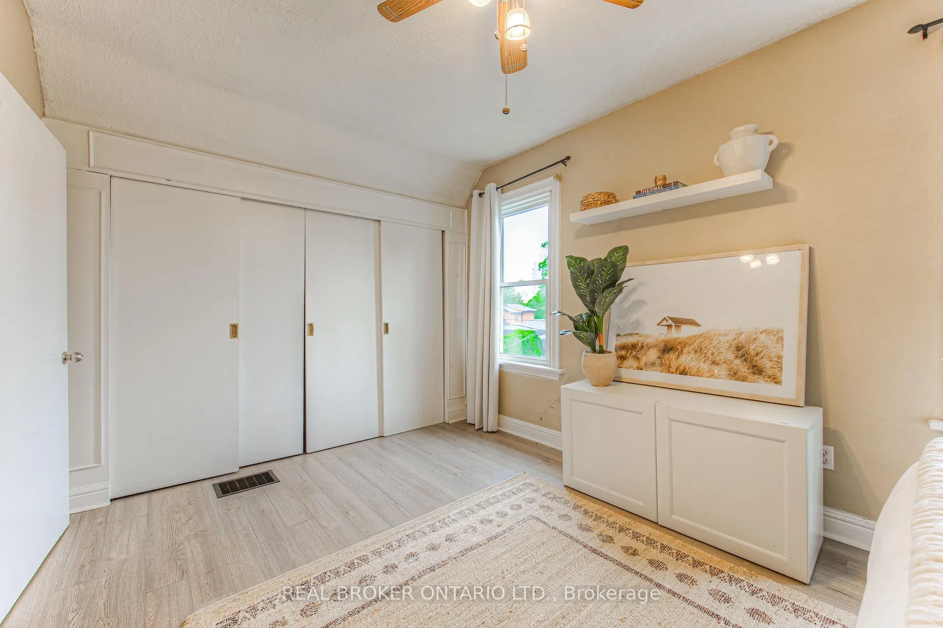 Photo 26 of 32 East 23rd Street, Hamilton, Eastmount — HOMEH