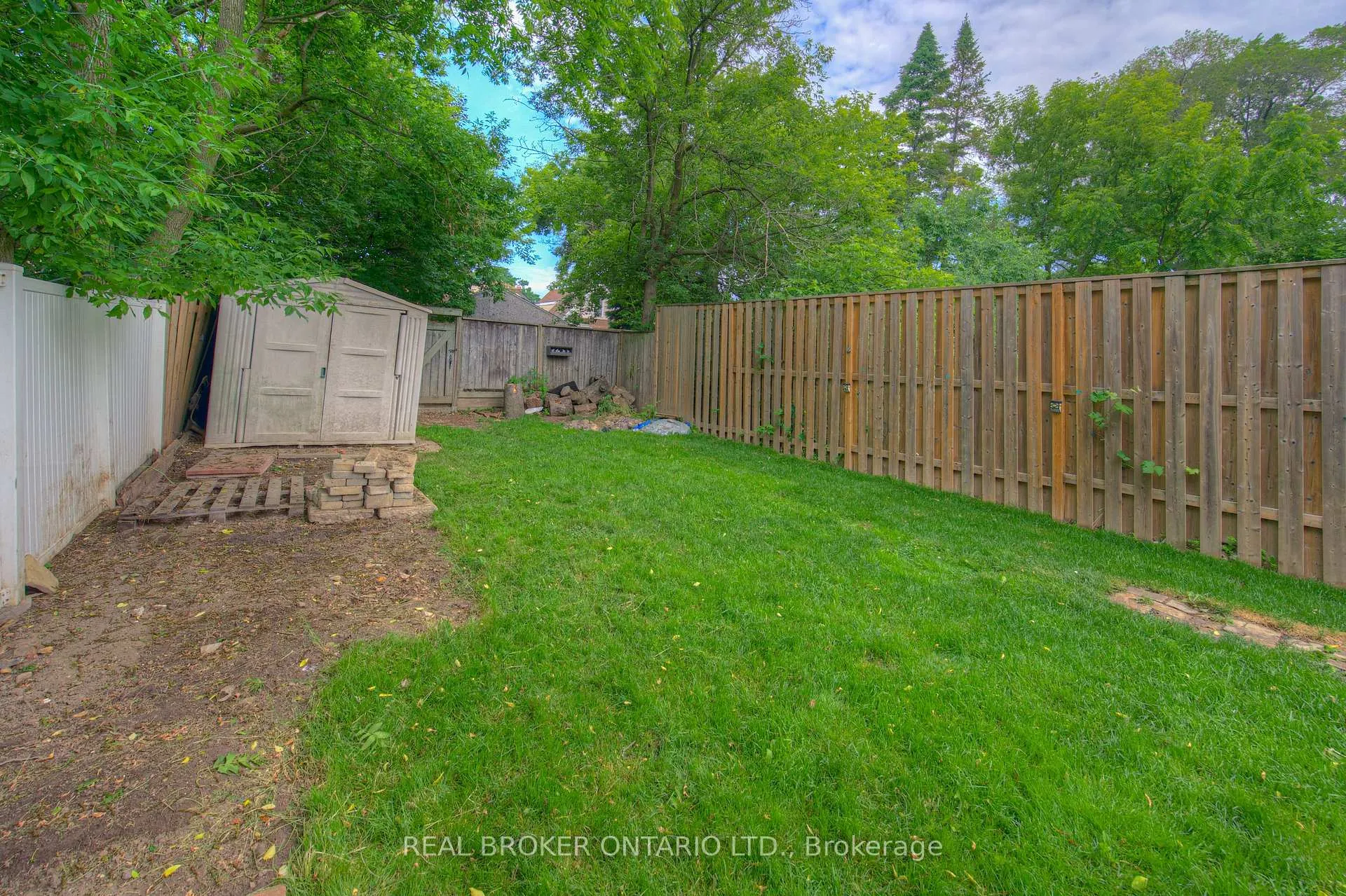 Photo 41 of 32 East 23rd Street, Hamilton, Eastmount — HOMEH