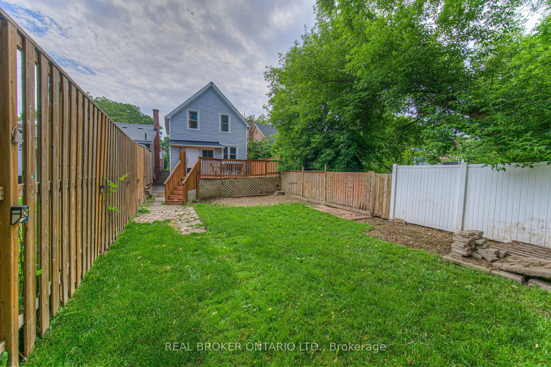 Photo 43 of 32 East 23rd Street, Hamilton, Eastmount — HOMEH