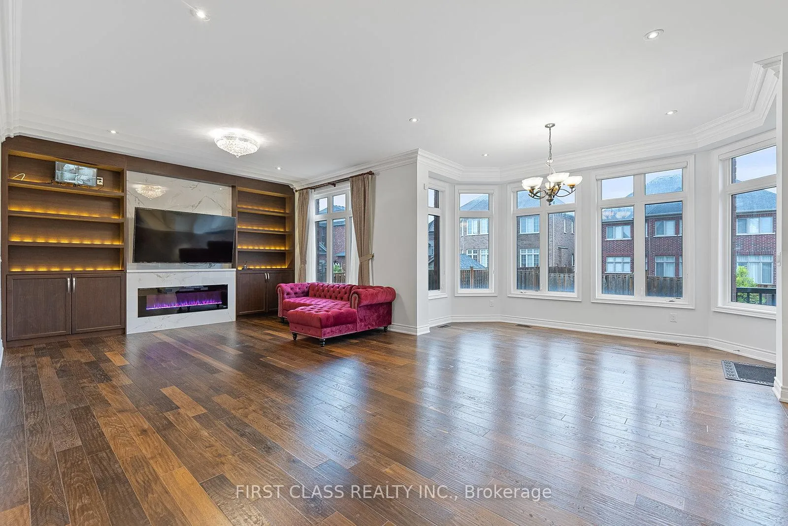 Photo 5 of 33 Berkshire Crescent, Markham, Angus Glen — HOMEH