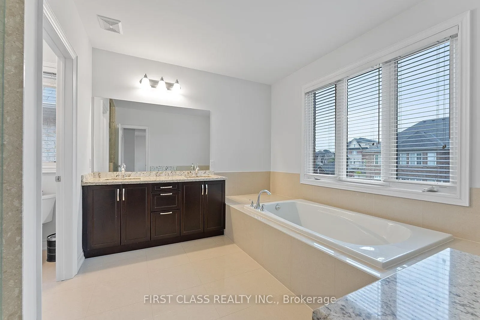 Photo 15 of 33 Berkshire Crescent, Markham, Angus Glen — HOMEH