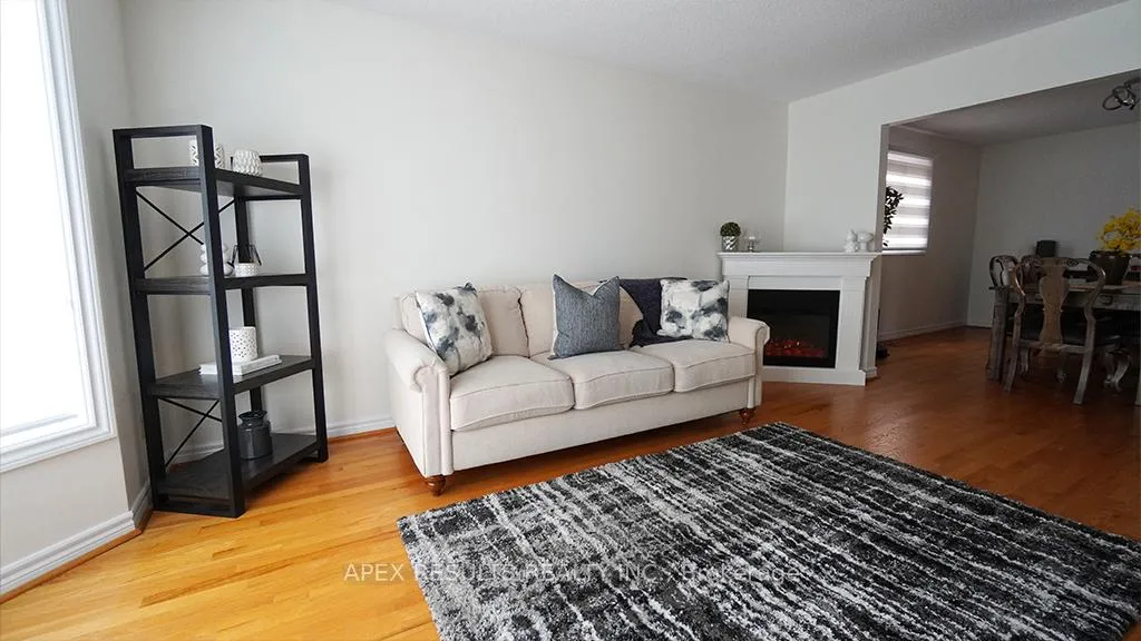 Photo 6 of 795 Upper Horning Road, Hamilton, Gurnett — HOMEH