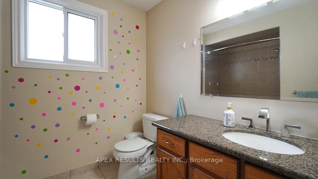 Photo 32 of 795 Upper Horning Road, Hamilton, Gurnett — HOMEH