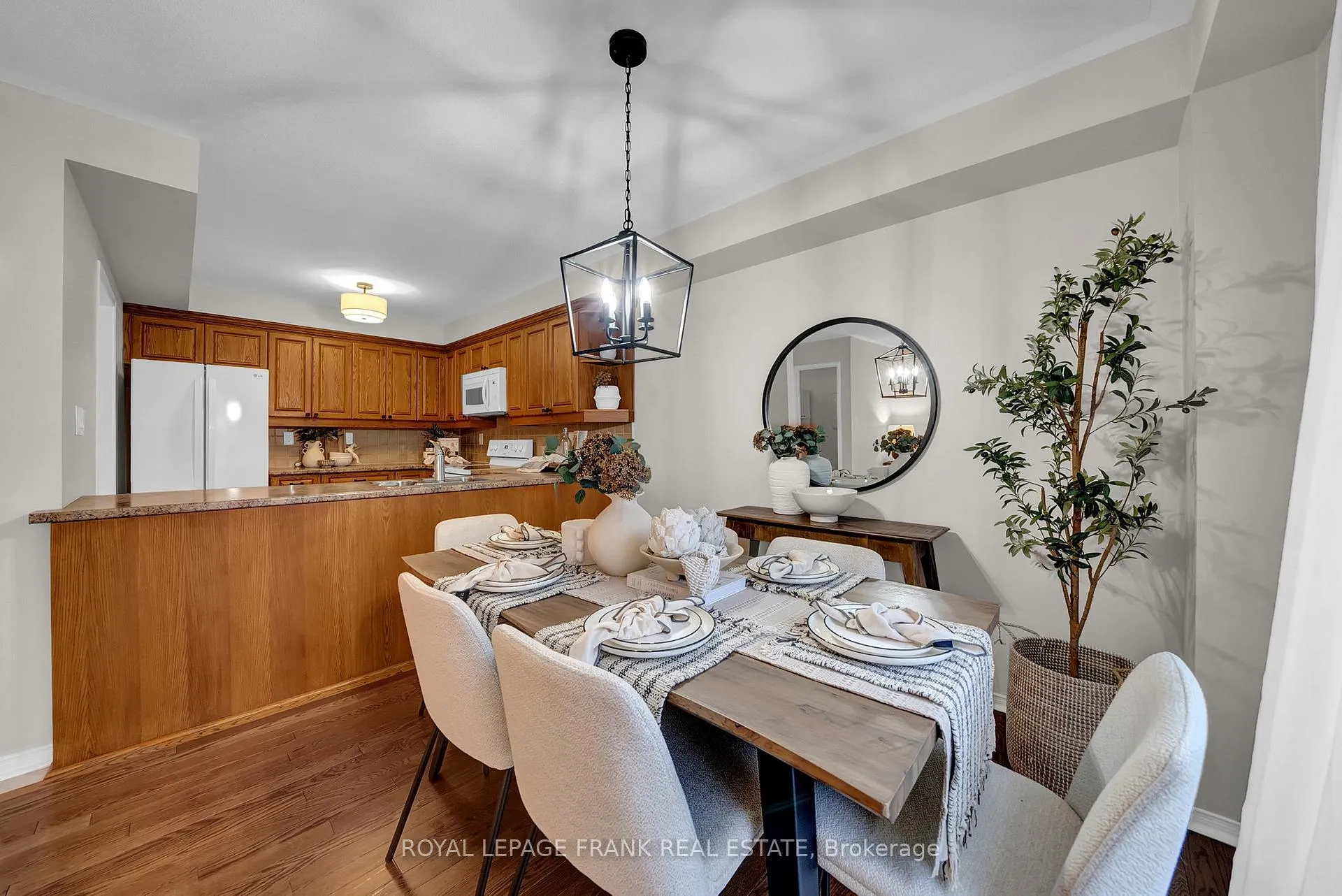 Photo 7 of 146 Wilkins Crescent, Clarington, Courtice — HOMEH