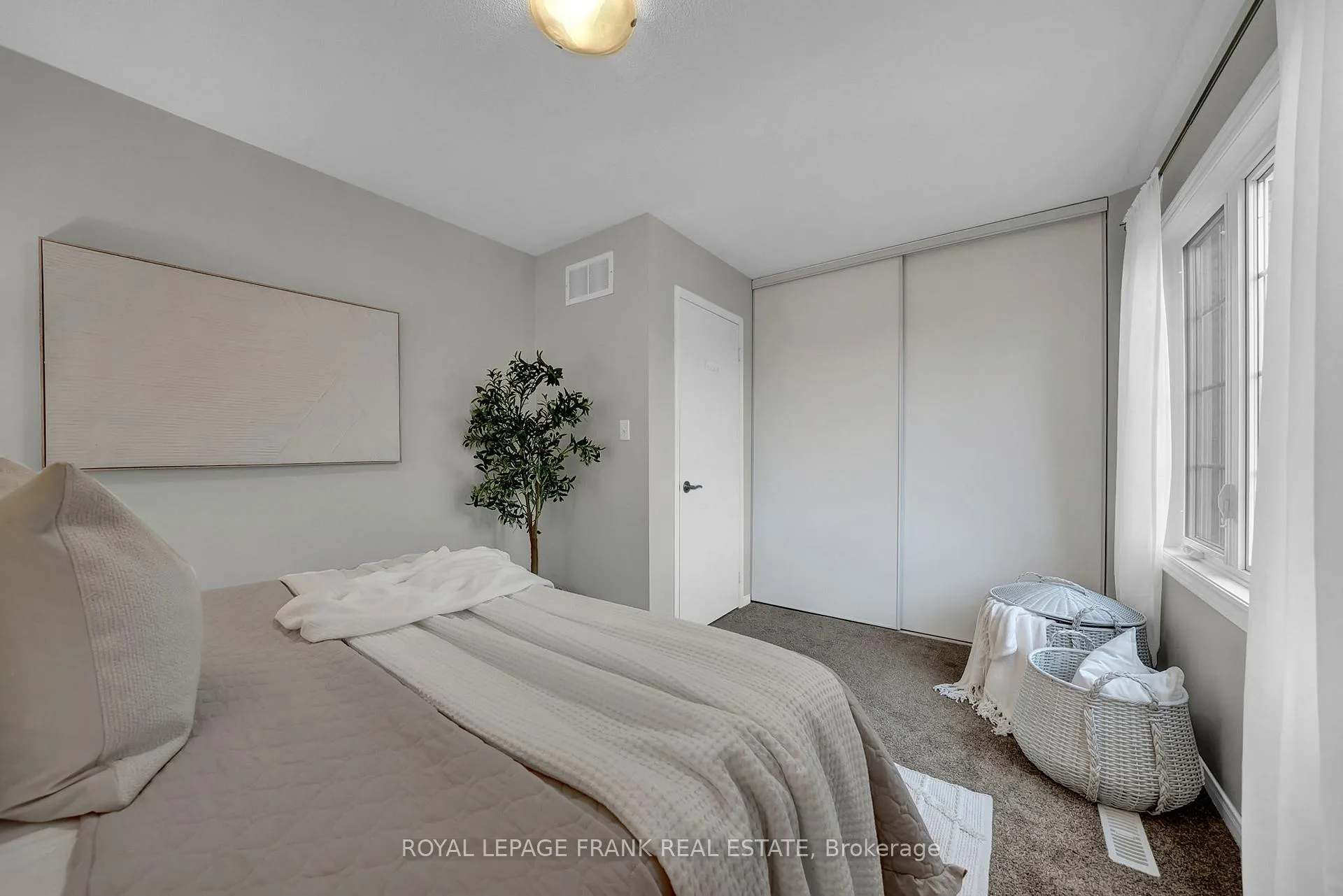Photo 21 of 146 Wilkins Crescent, Clarington, Courtice — HOMEH