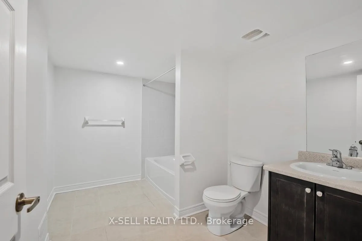 Photo 29 of 1196 Jim Brewster Circle, Oshawa, Eastdale — HOMEH