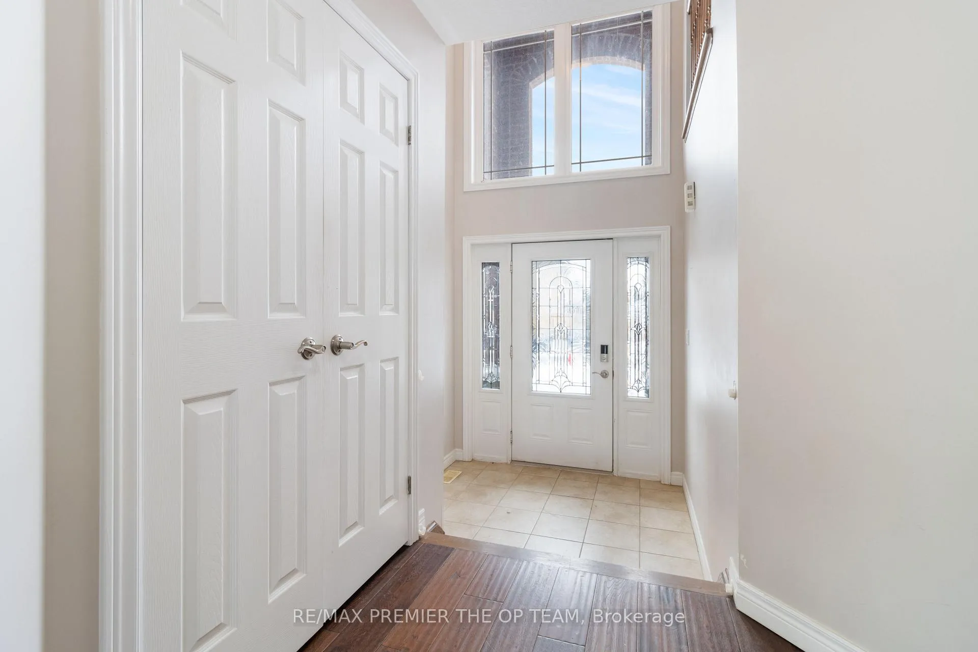 Photo 5 of 147 Pelech Crescent N, Hamilton, Hannon — HOMEH