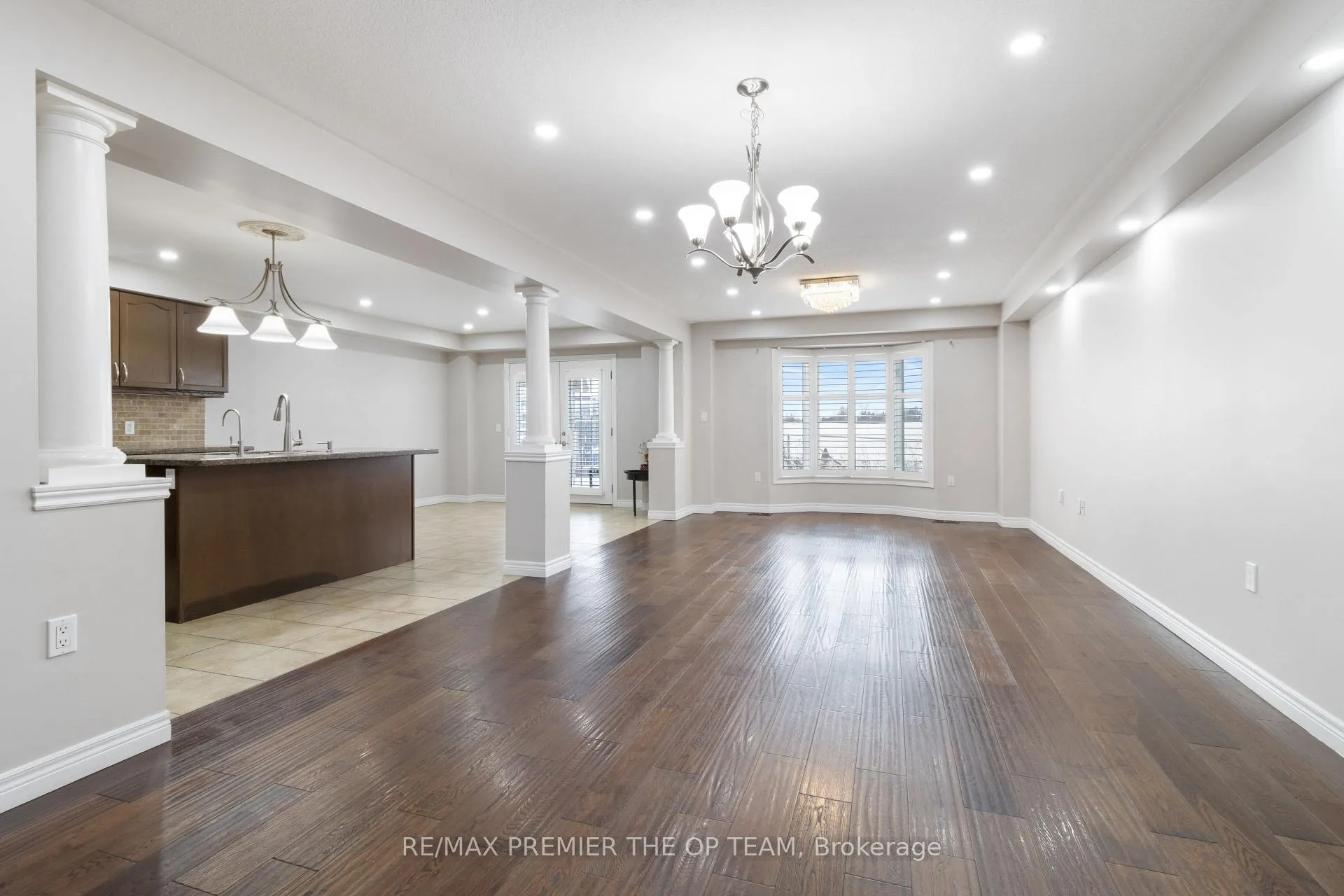 Photo 10 of 147 Pelech Crescent N, Hamilton, Hannon — HOMEH