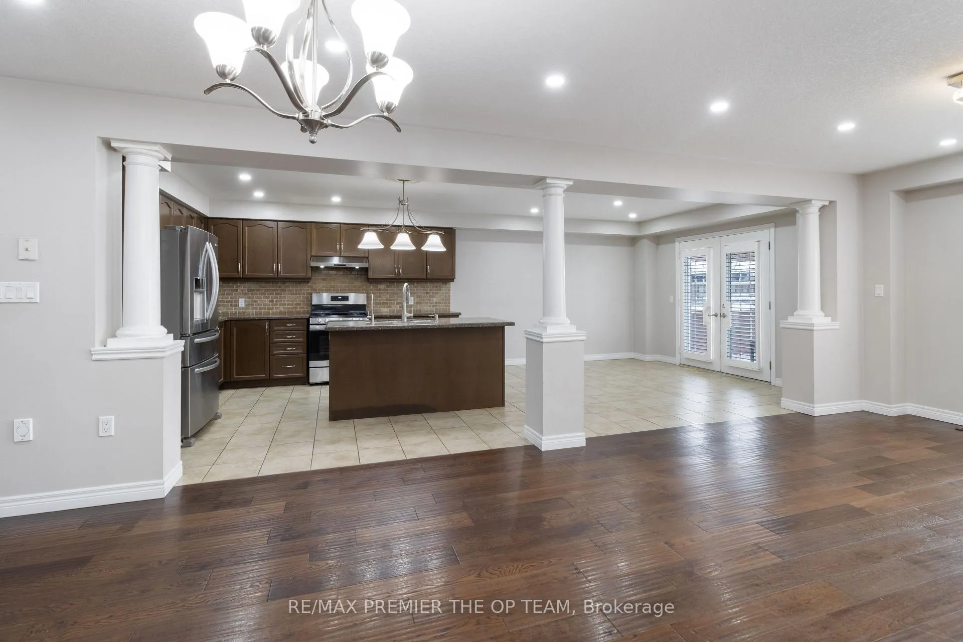 Photo 11 of 147 Pelech Crescent N, Hamilton, Hannon — HOMEH