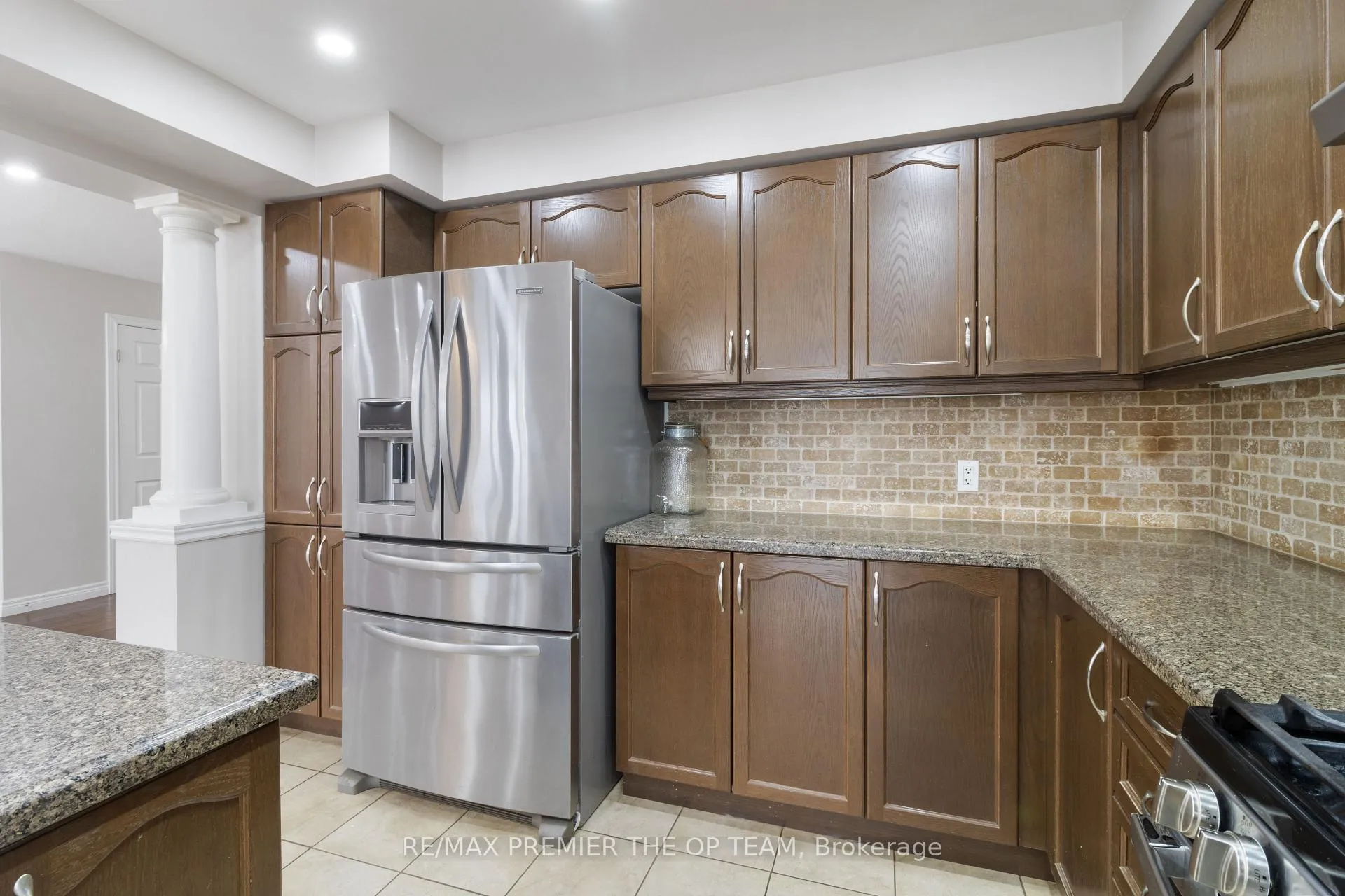 Photo 15 of 147 Pelech Crescent N, Hamilton, Hannon — HOMEH