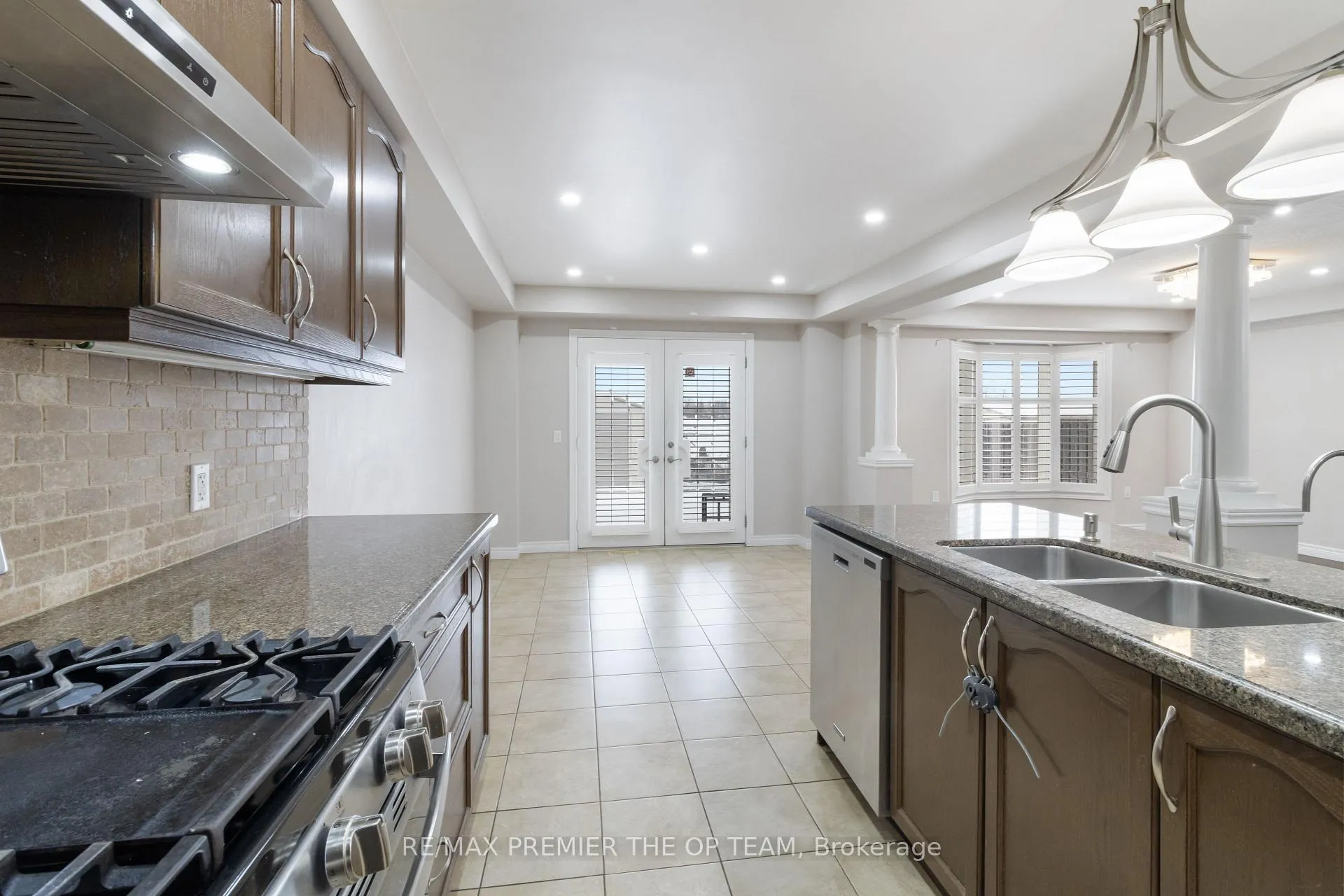 Photo 16 of 147 Pelech Crescent N, Hamilton, Hannon — HOMEH