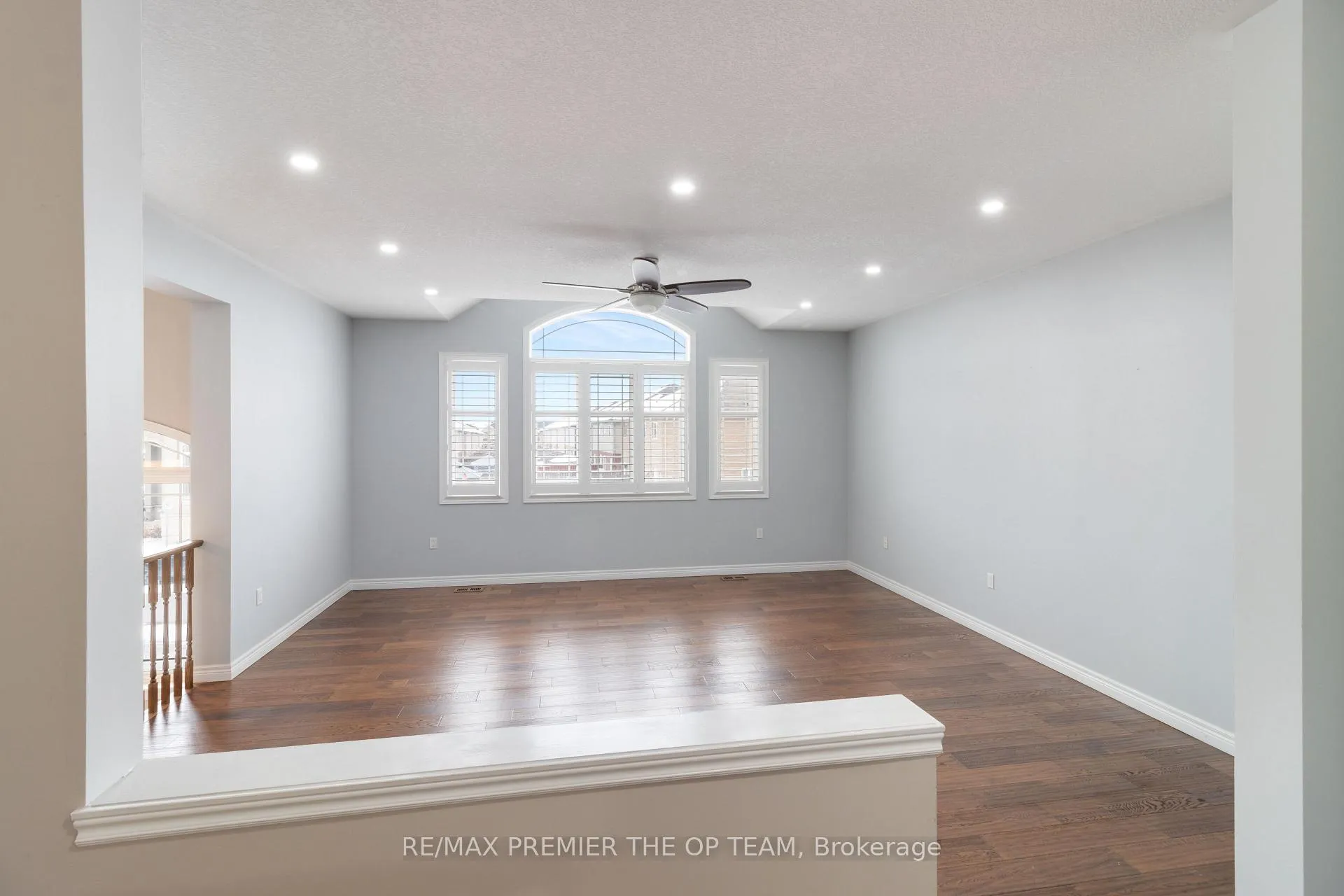 Photo 24 of 147 Pelech Crescent N, Hamilton, Hannon — HOMEH