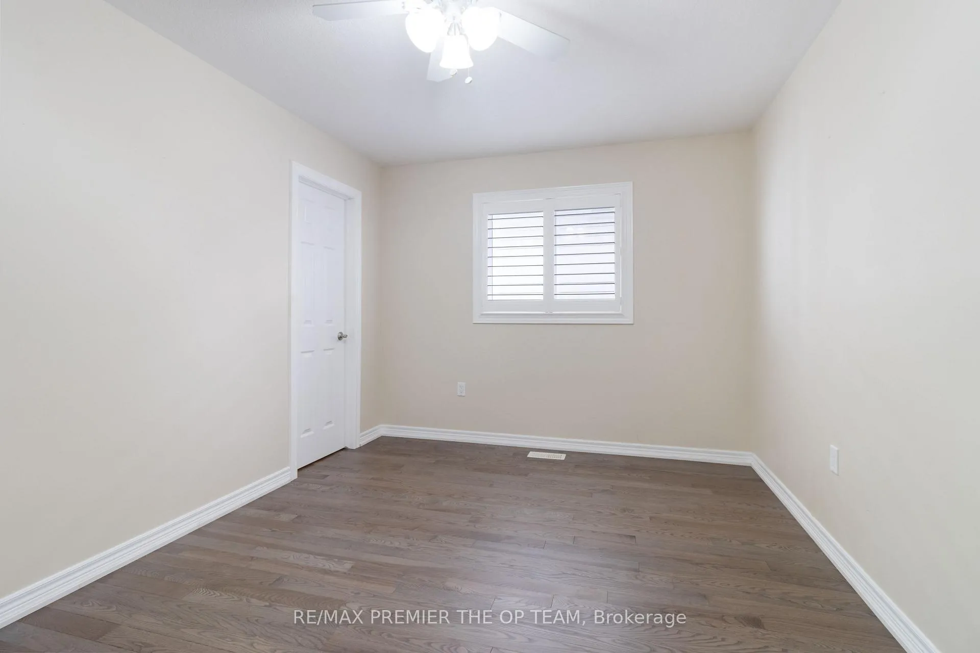 Photo 32 of 147 Pelech Crescent N, Hamilton, Hannon — HOMEH