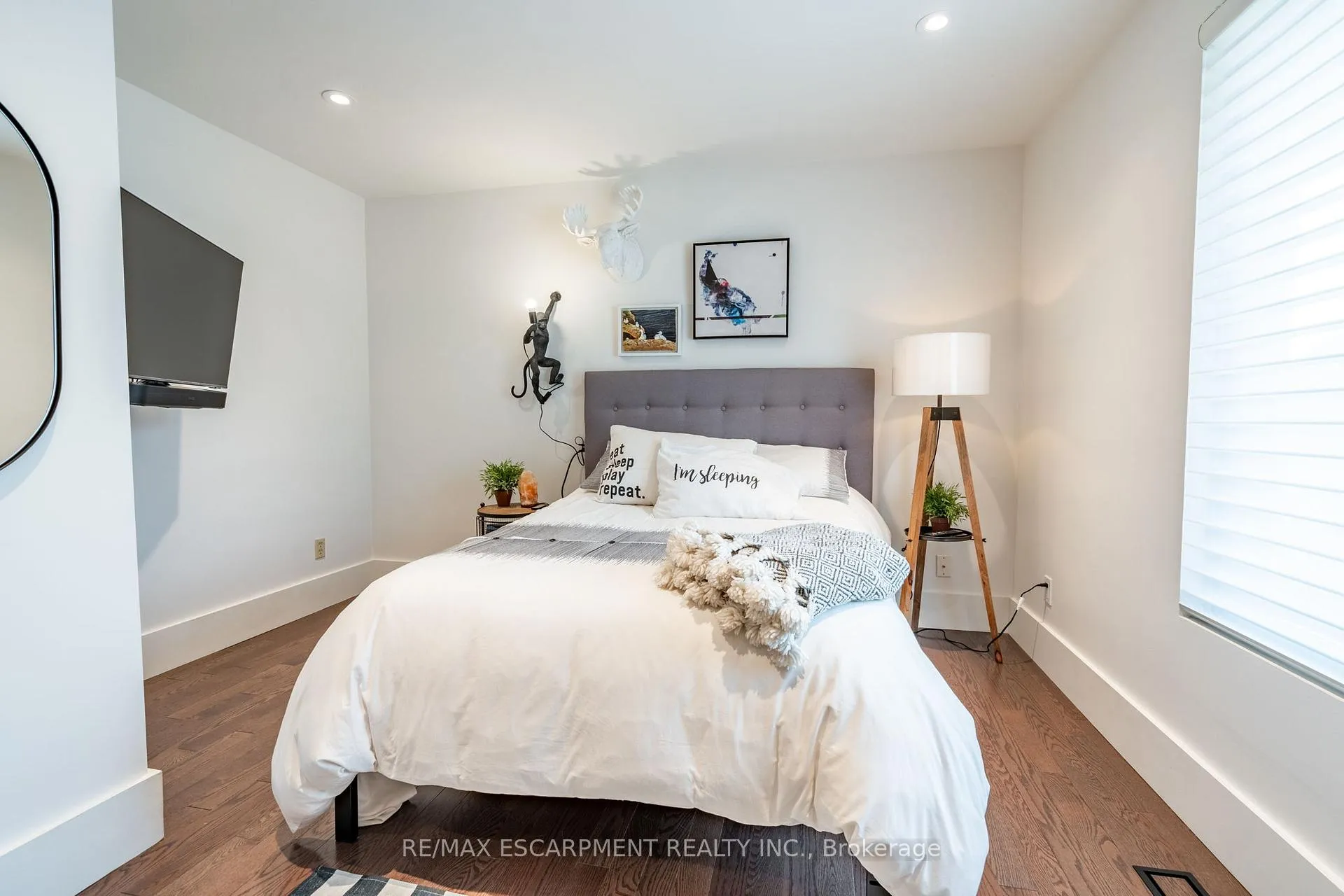 Photo 16 of 97 Overdale Avenue, Hamilton, Waterdown — HOMEH