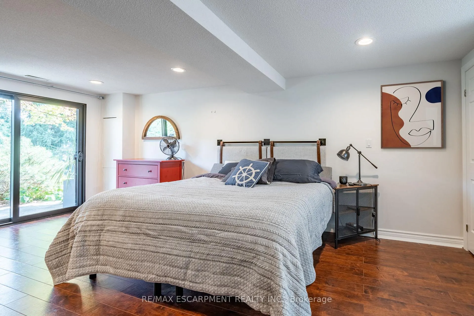 Photo 24 of 97 Overdale Avenue, Hamilton, Waterdown — HOMEH