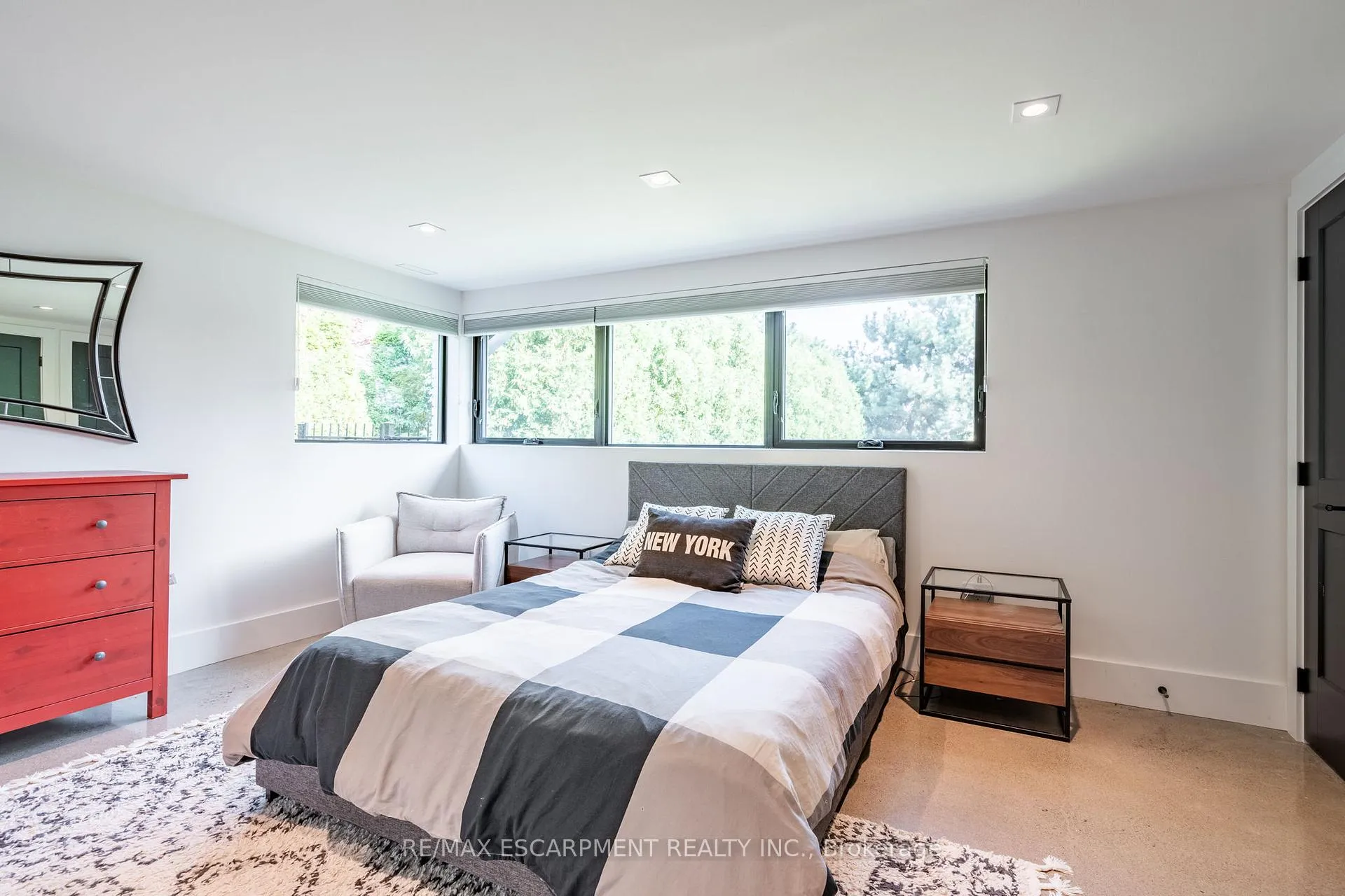 Photo 25 of 97 Overdale Avenue, Hamilton, Waterdown — HOMEH
