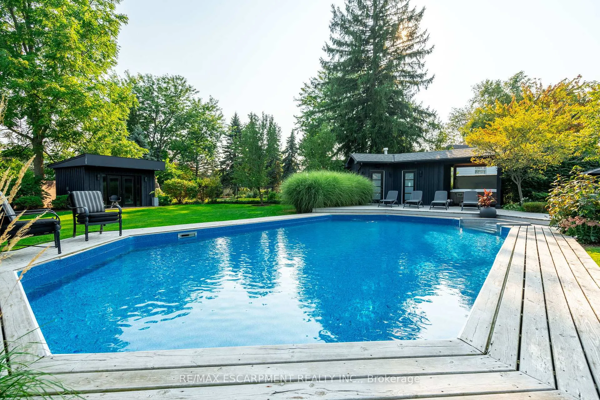 Photo 31 of 97 Overdale Avenue, Hamilton, Waterdown — HOMEH