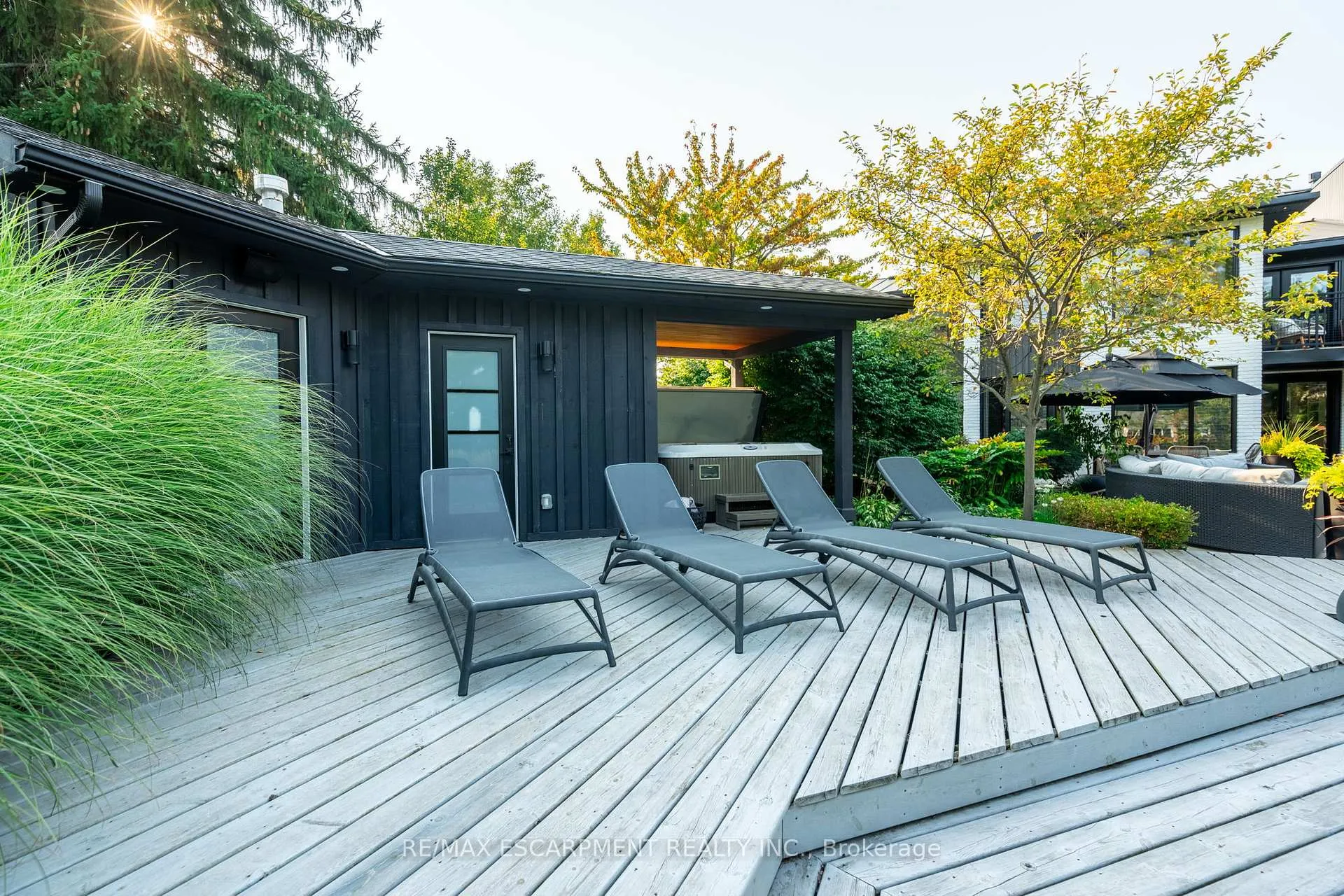 Photo 33 of 97 Overdale Avenue, Hamilton, Waterdown — HOMEH