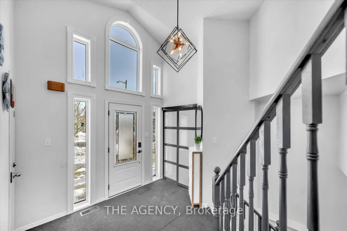 Photo 3 of 1806 Edenwood Drive, Oshawa, Samac — HOMEH