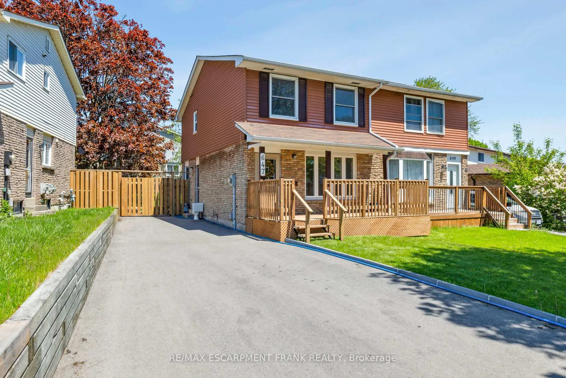Photo 1 of 647 Balsam Crescent, Oshawa, Lakeview — HOMEH