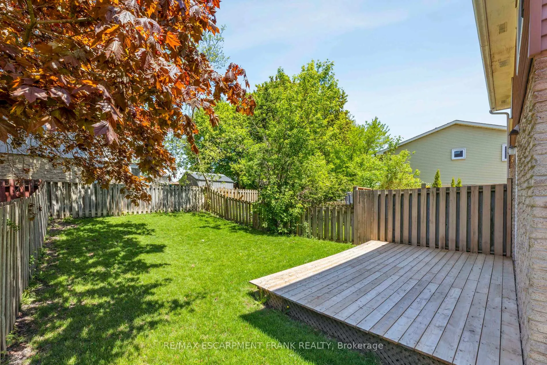 Photo 33 of 647 Balsam Crescent, Oshawa, Lakeview — HOMEH