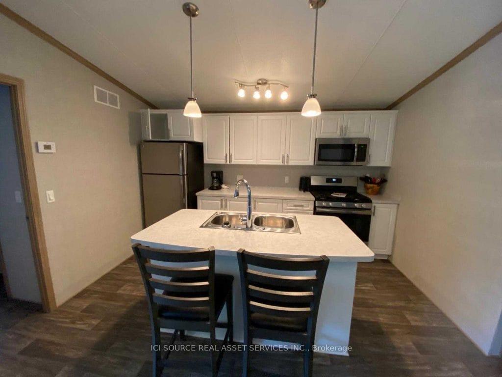 Photo 6 of Unit MOR010, 1336 S Morrison Lake Road, Gravenhurst, Wood (Gravenhurst) — HOMEH