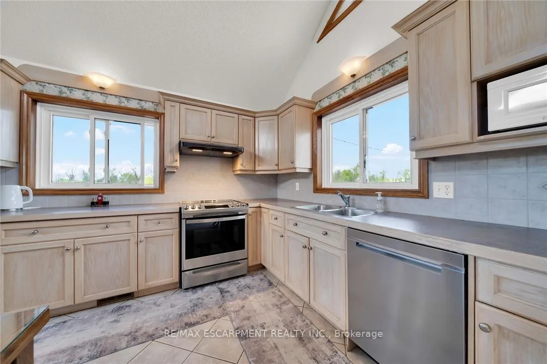 Photo 15 of 1309 Concession 1 Road S, Haldimand — HOMEH