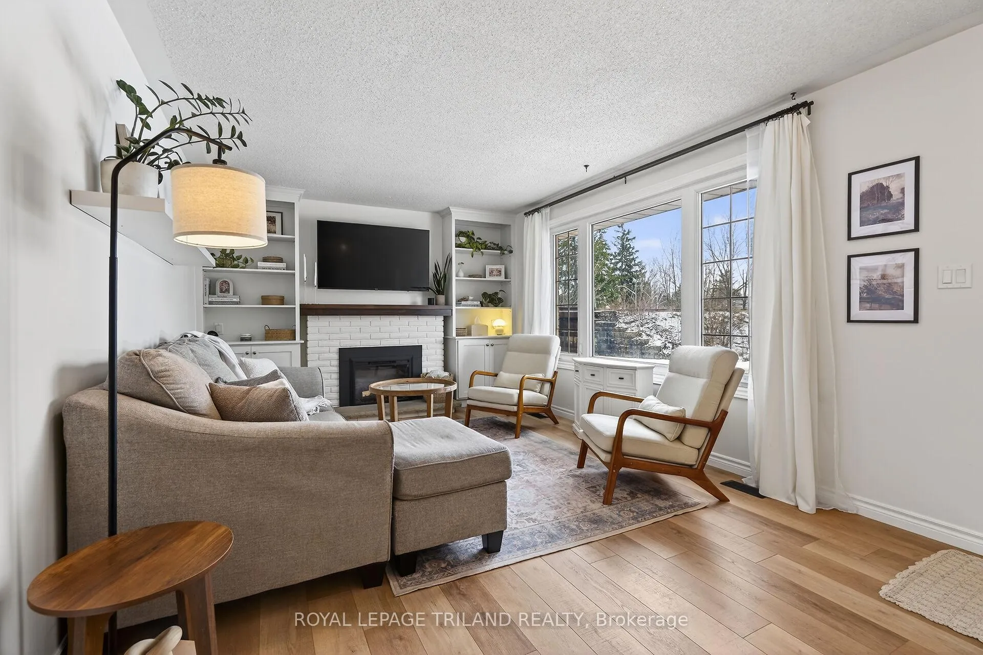 Photo 6 of 133 Delaware Street, Middlesex Centre, Komoka — HOMEH