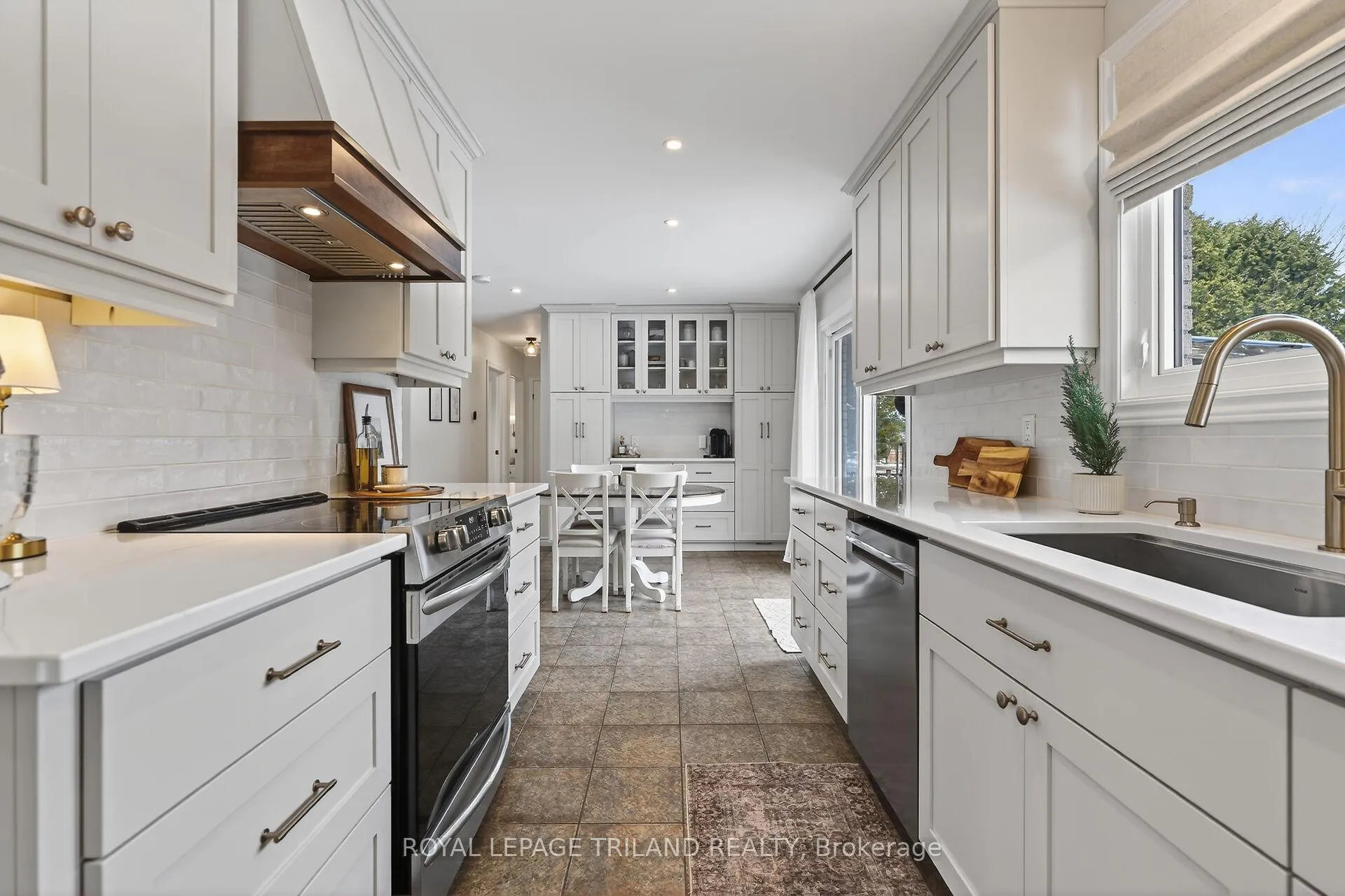 Photo 13 of 133 Delaware Street, Middlesex Centre, Komoka — HOMEH