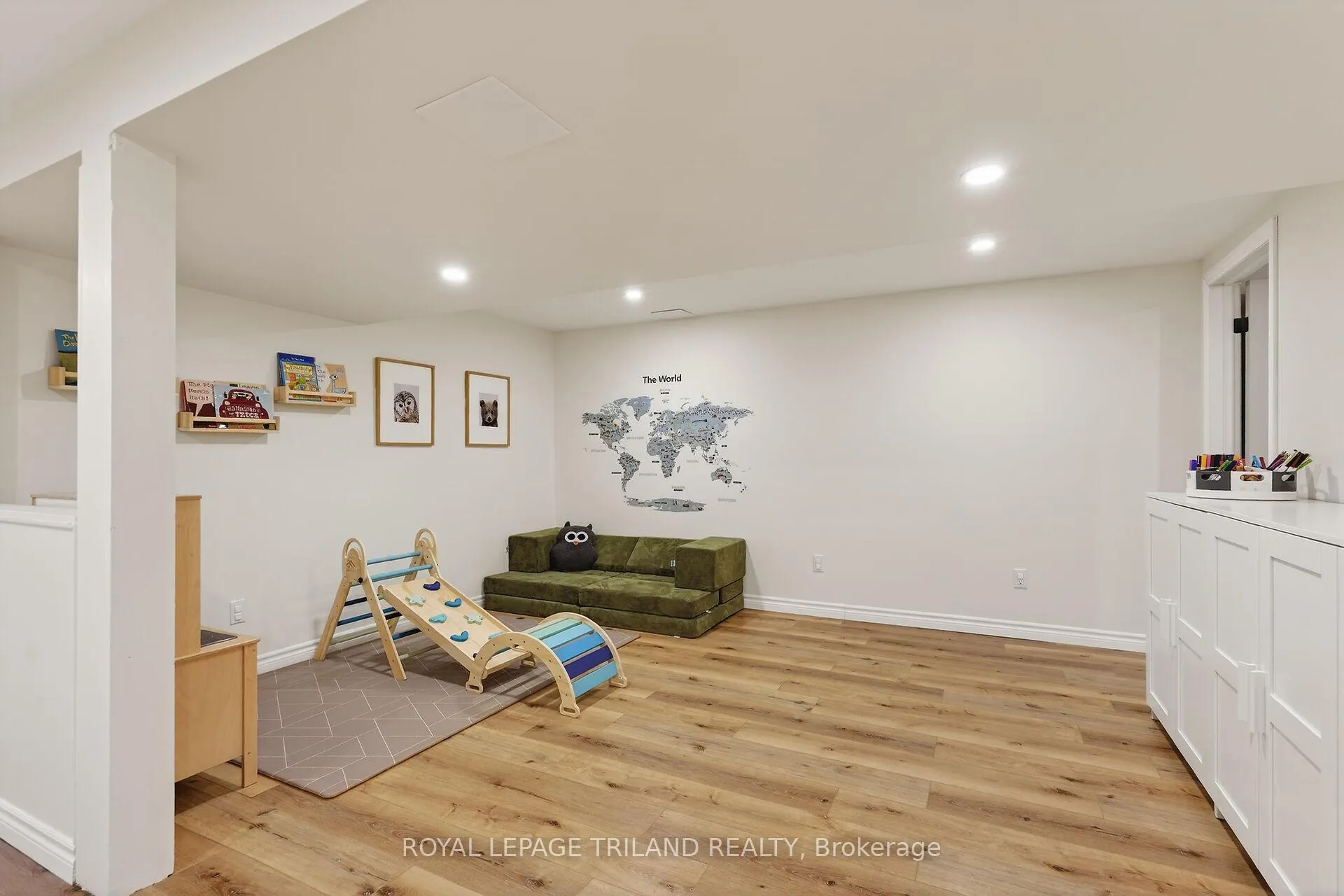 Photo 26 of 133 Delaware Street, Middlesex Centre, Komoka — HOMEH