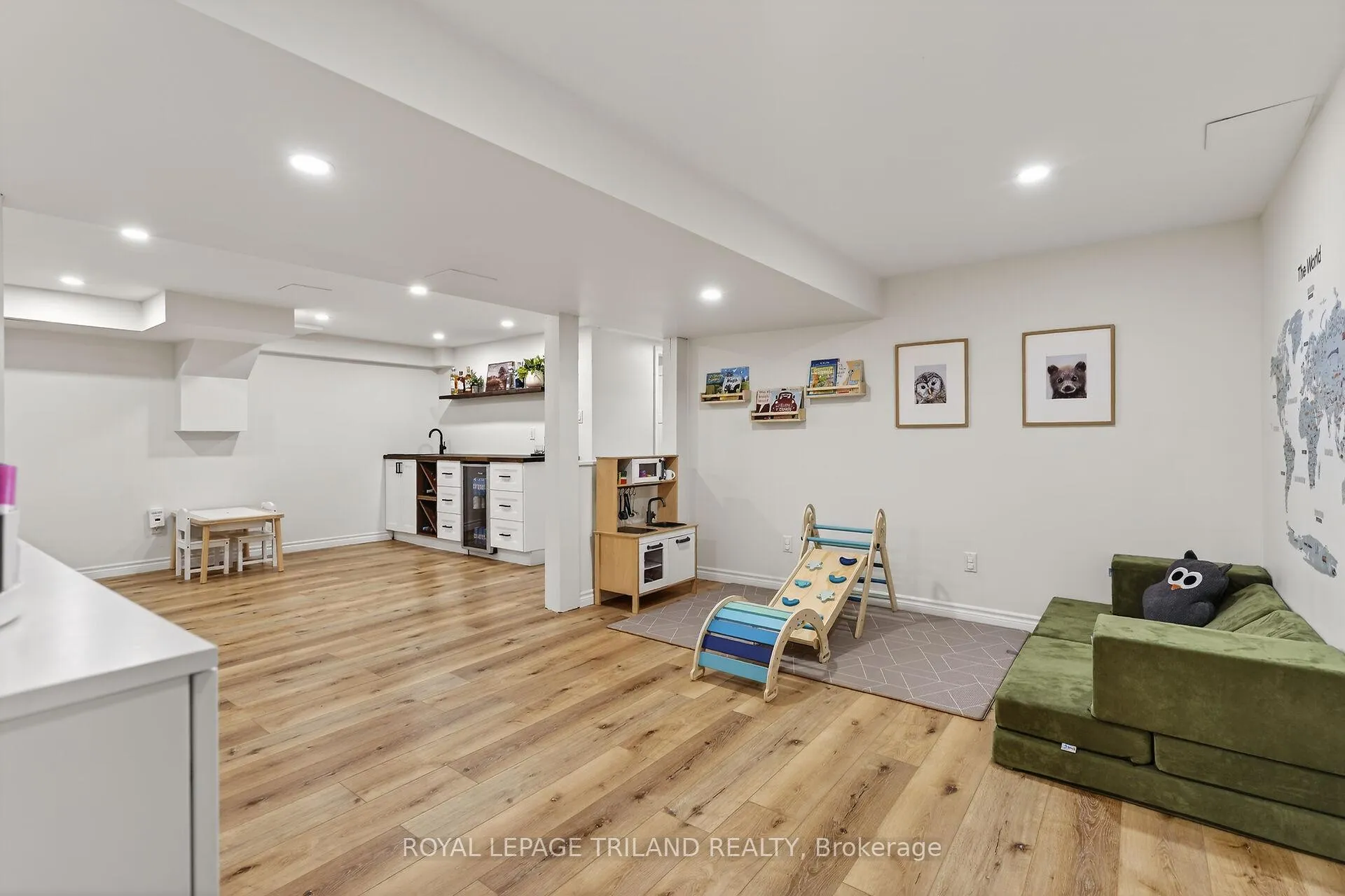 Photo 27 of 133 Delaware Street, Middlesex Centre, Komoka — HOMEH
