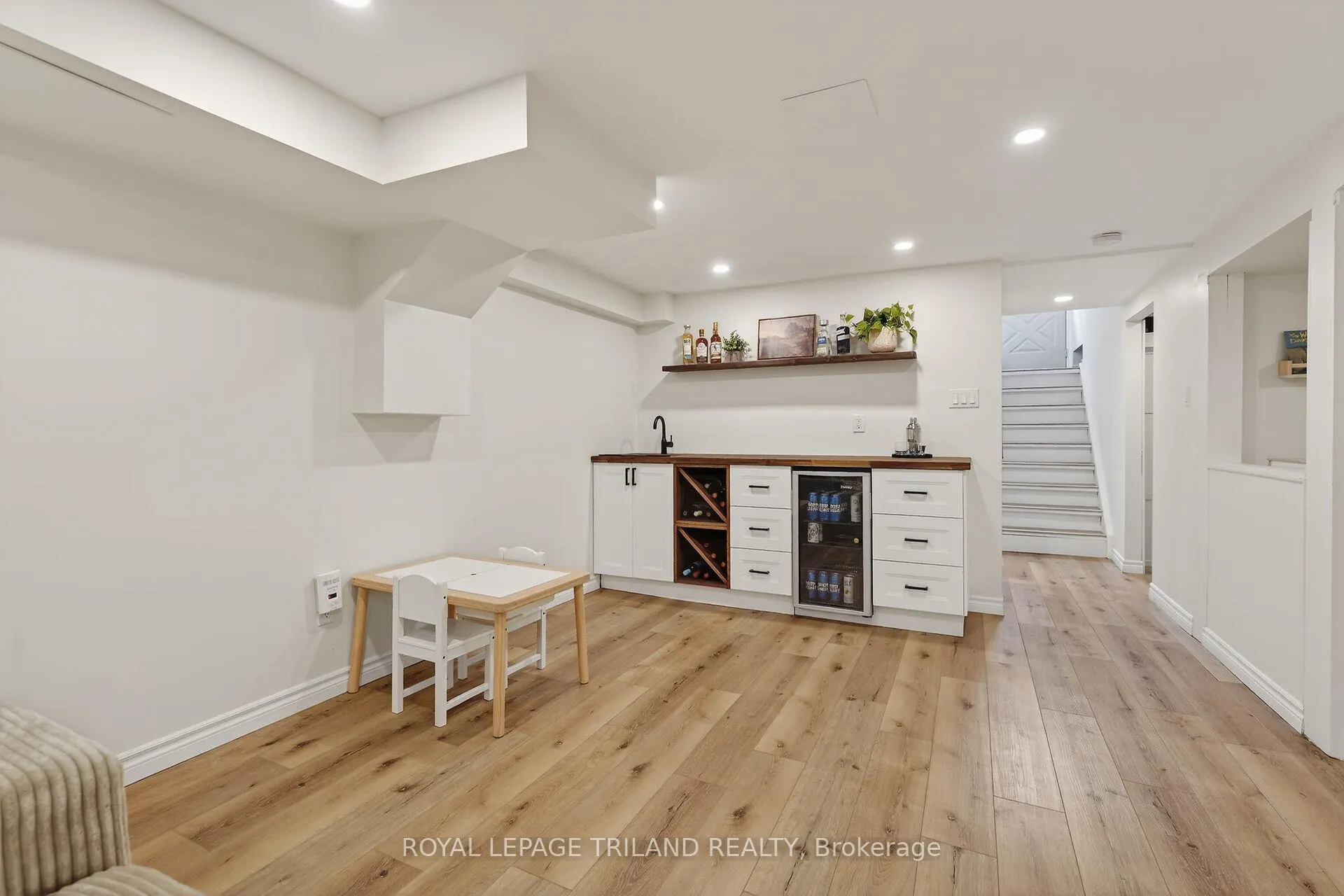 Photo 28 of 133 Delaware Street, Middlesex Centre, Komoka — HOMEH