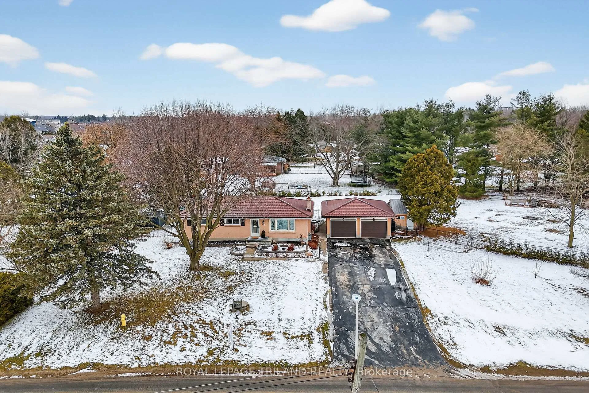 Photo 45 of 133 Delaware Street, Middlesex Centre, Komoka — HOMEH