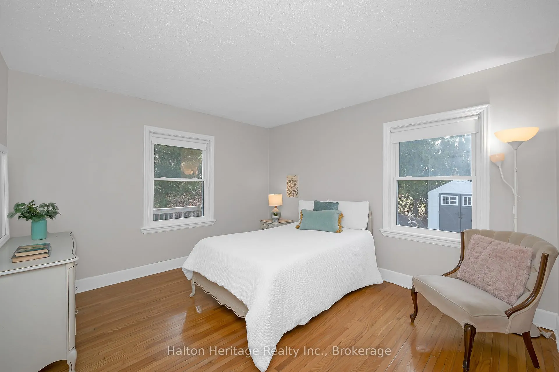 Photo 10 of 1386 Centre Road, Hamilton, Carlisle — HOMEH