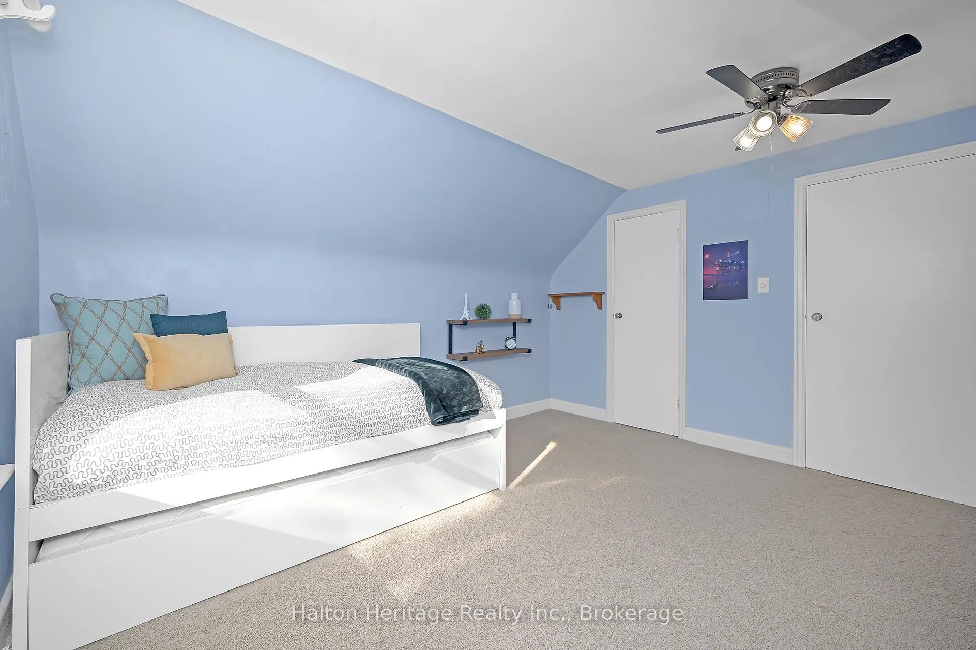 Photo 18 of 1386 Centre Road, Hamilton, Carlisle — HOMEH