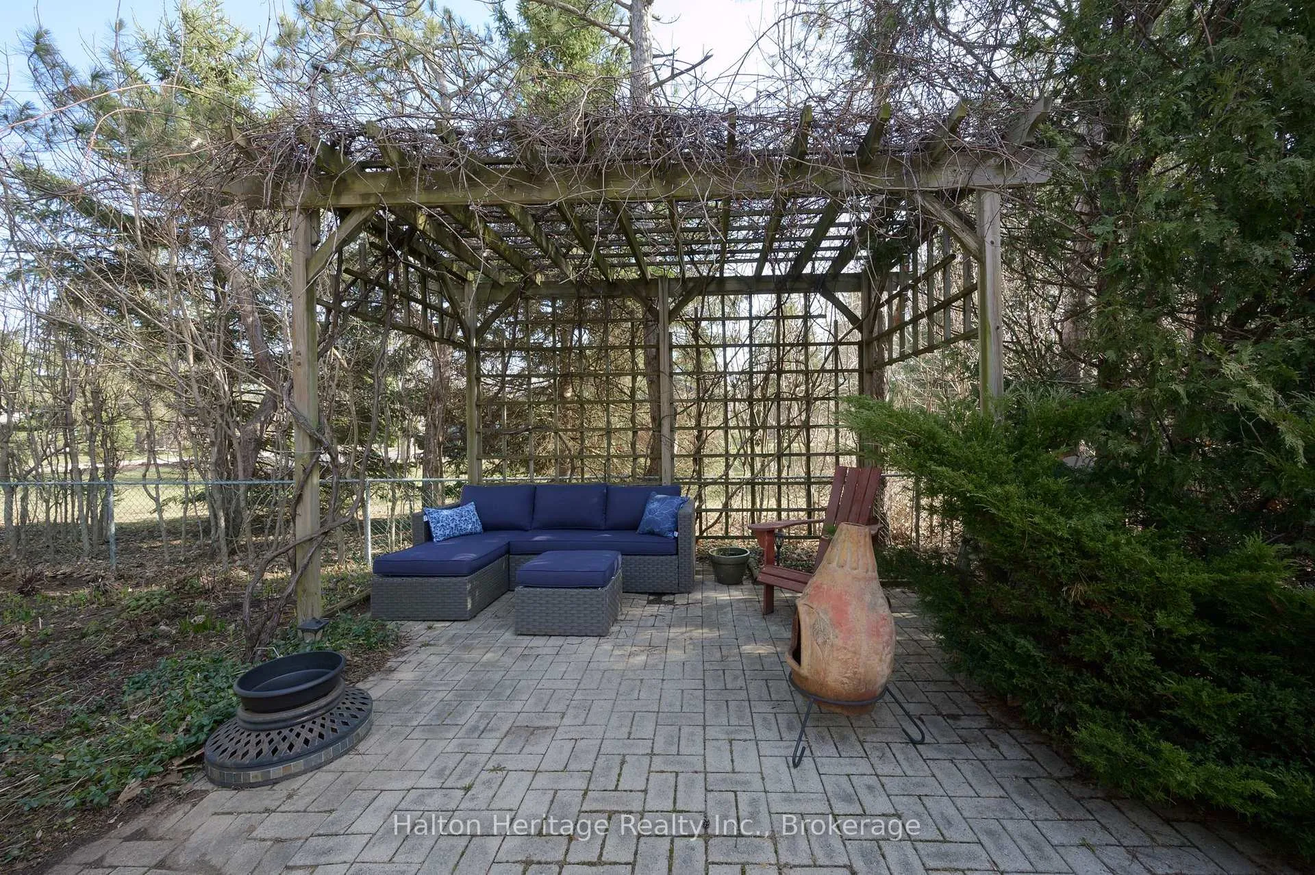 Photo 22 of 1386 Centre Road, Hamilton, Carlisle — HOMEH
