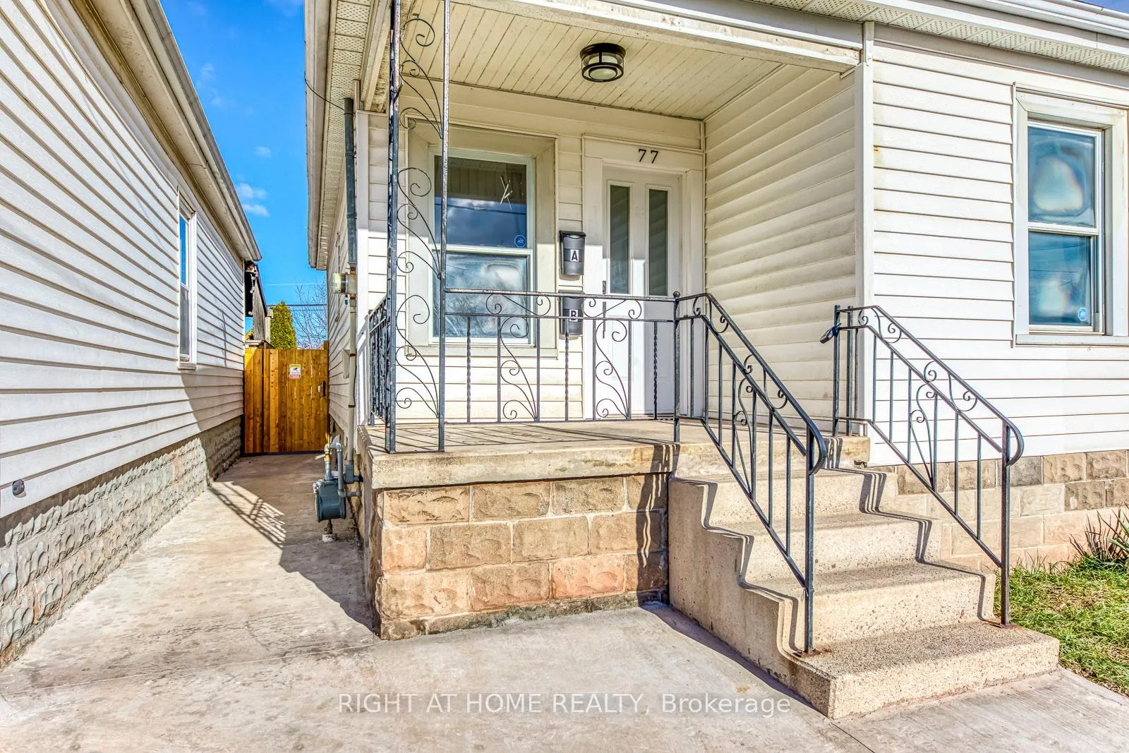 Photo 4 of 77 Hope Avenue, Hamilton, Homeside — HOMEH