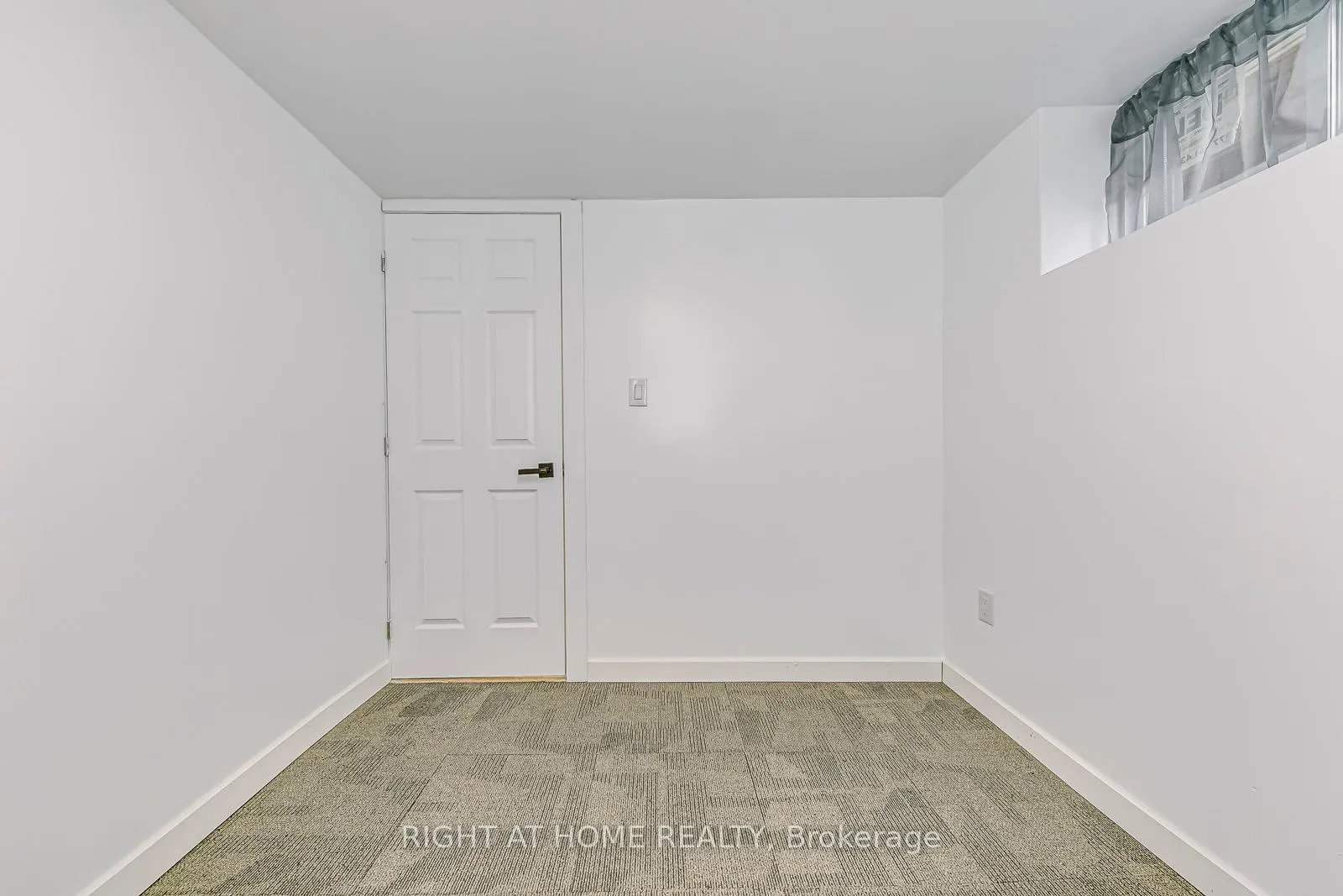 Photo 35 of 77 Hope Avenue, Hamilton, Homeside — HOMEH