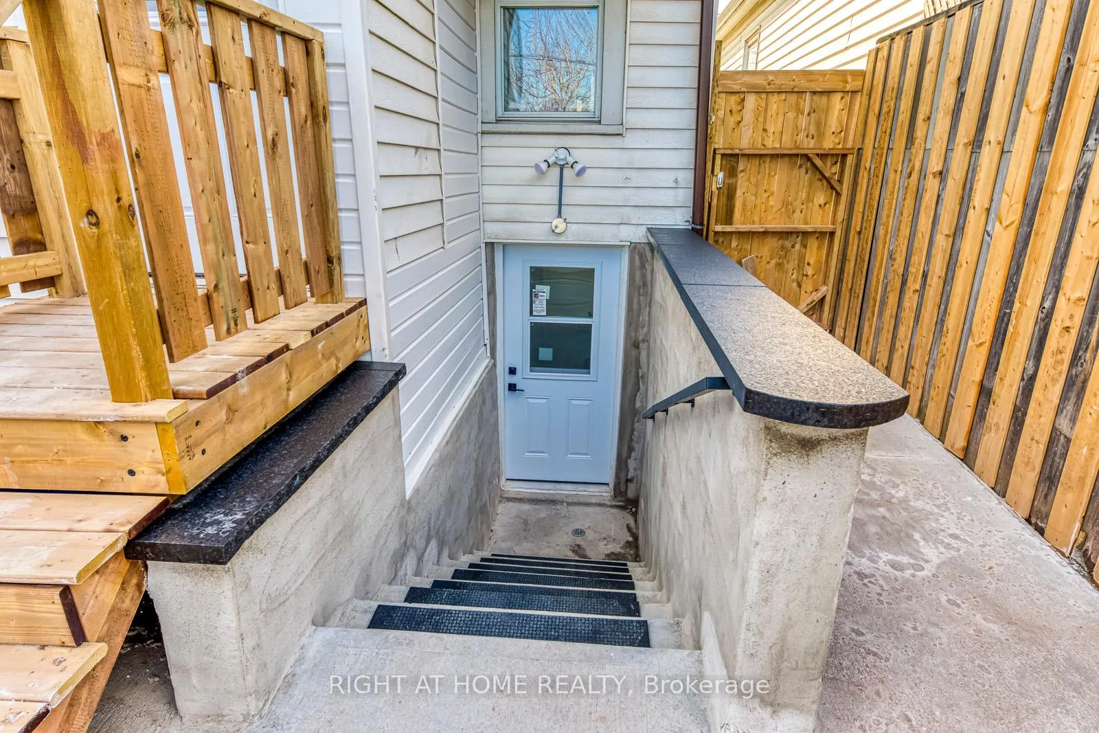 Photo 40 of 77 Hope Avenue, Hamilton, Homeside — HOMEH