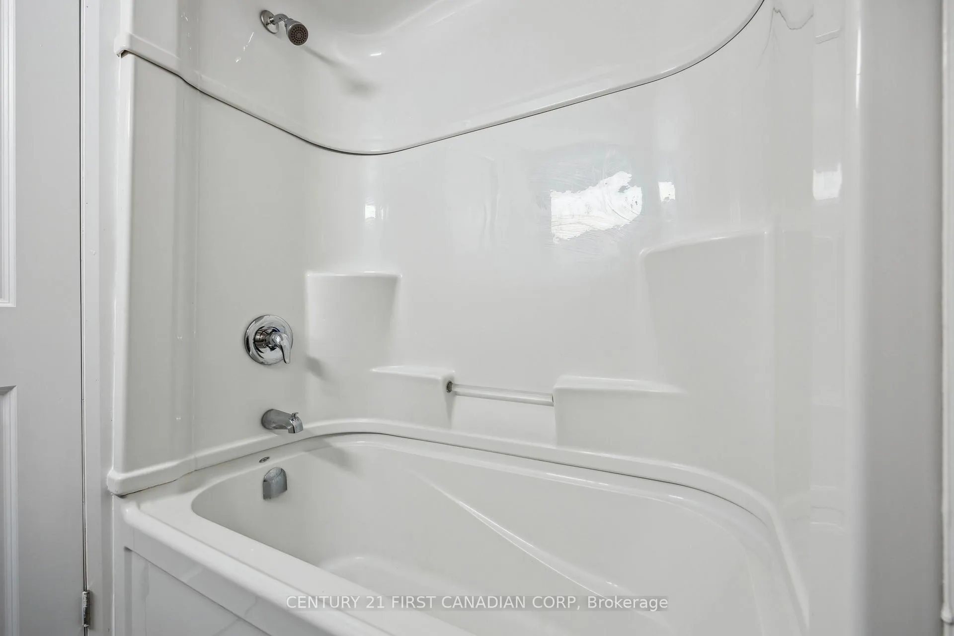 Photo 20 of 313 somerset Crescent, Sarnia — HOMEH