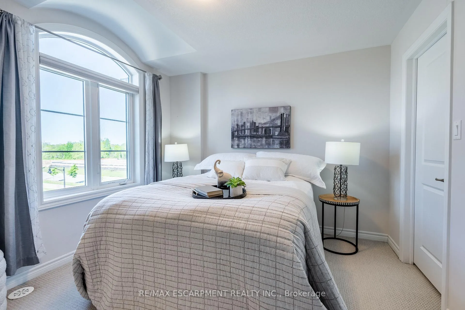 Photo 21 of 70 Borers Creek Circle, Hamilton, Waterdown — HOMEH
