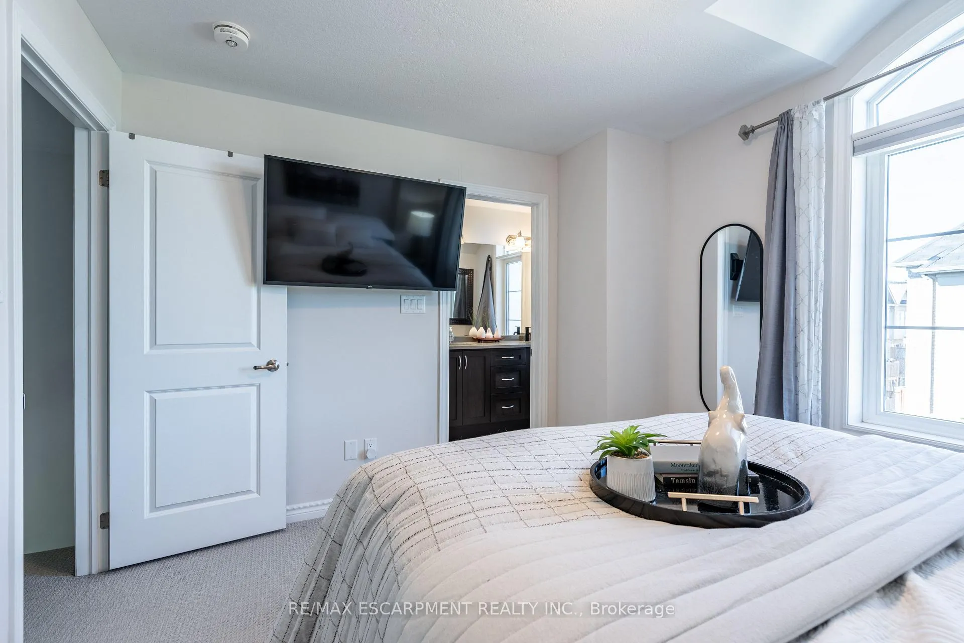 Photo 22 of 70 Borers Creek Circle, Hamilton, Waterdown — HOMEH