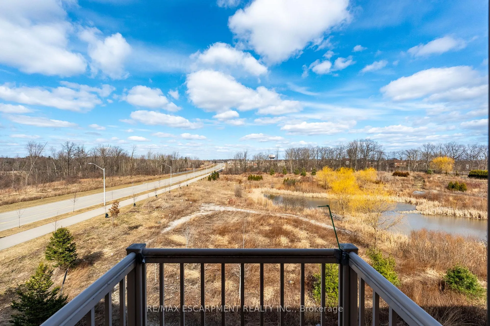 Photo 28 of 70 Borers Creek Circle, Hamilton, Waterdown — HOMEH
